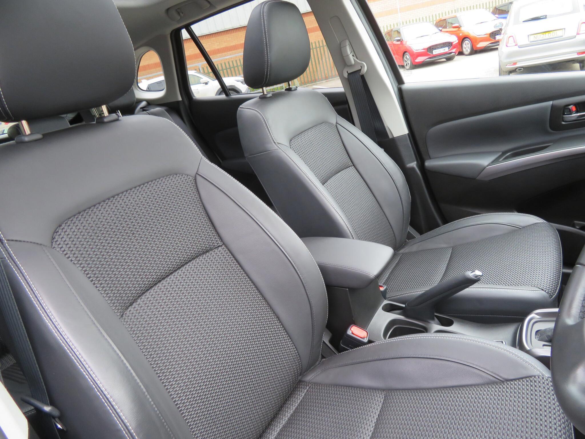 Suzuki S-Cross - Image 17