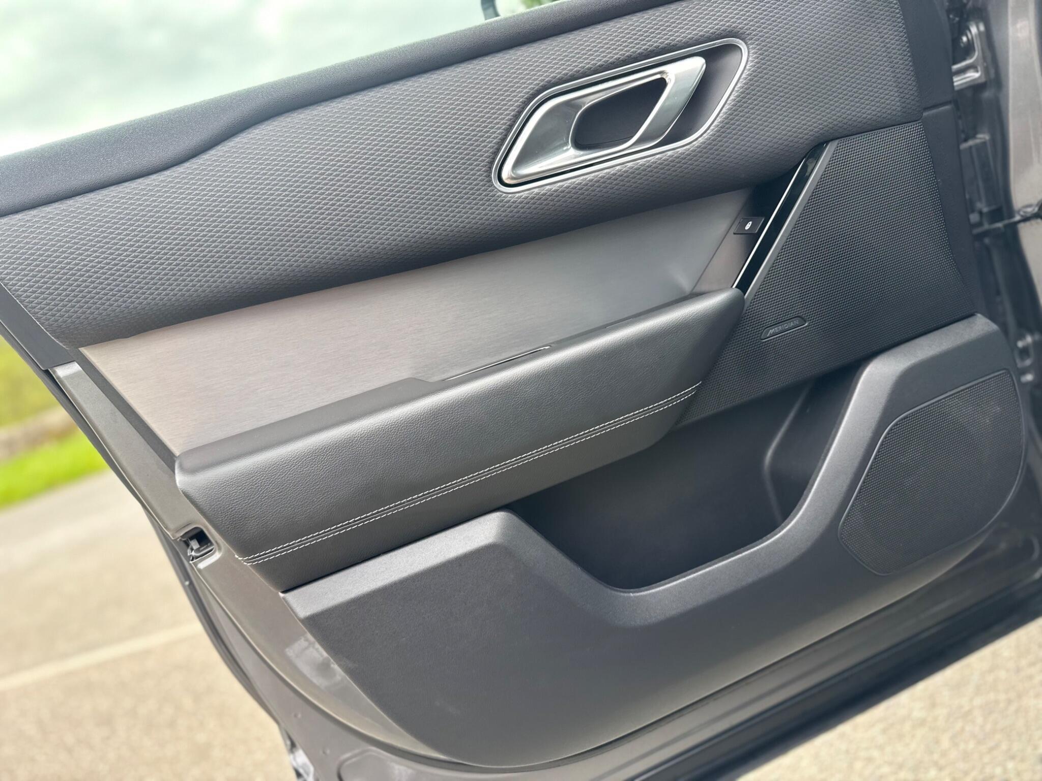 Land Rover Range Rover Velar - Image 50