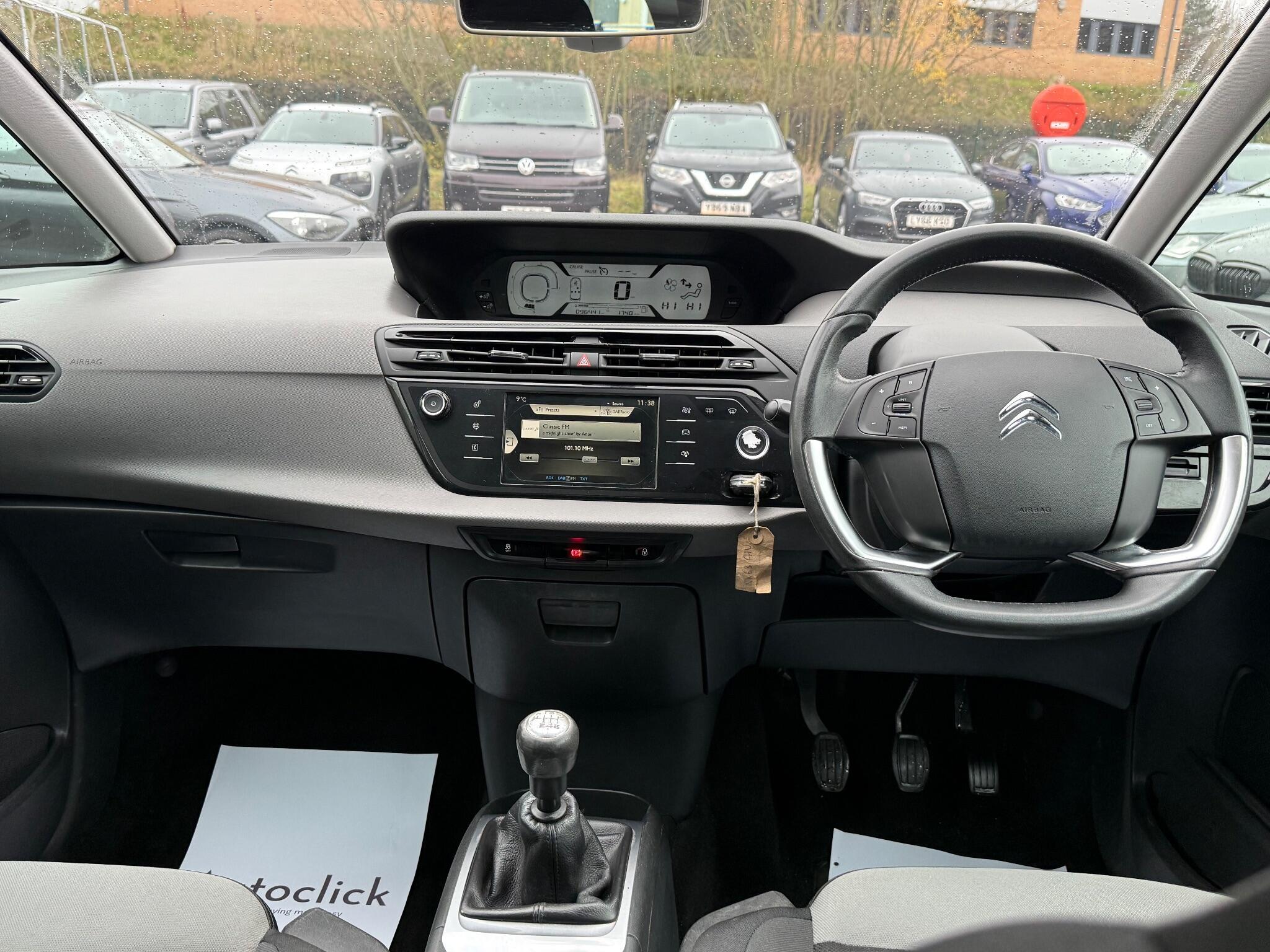 Citroen C4 Picasso - Image 32