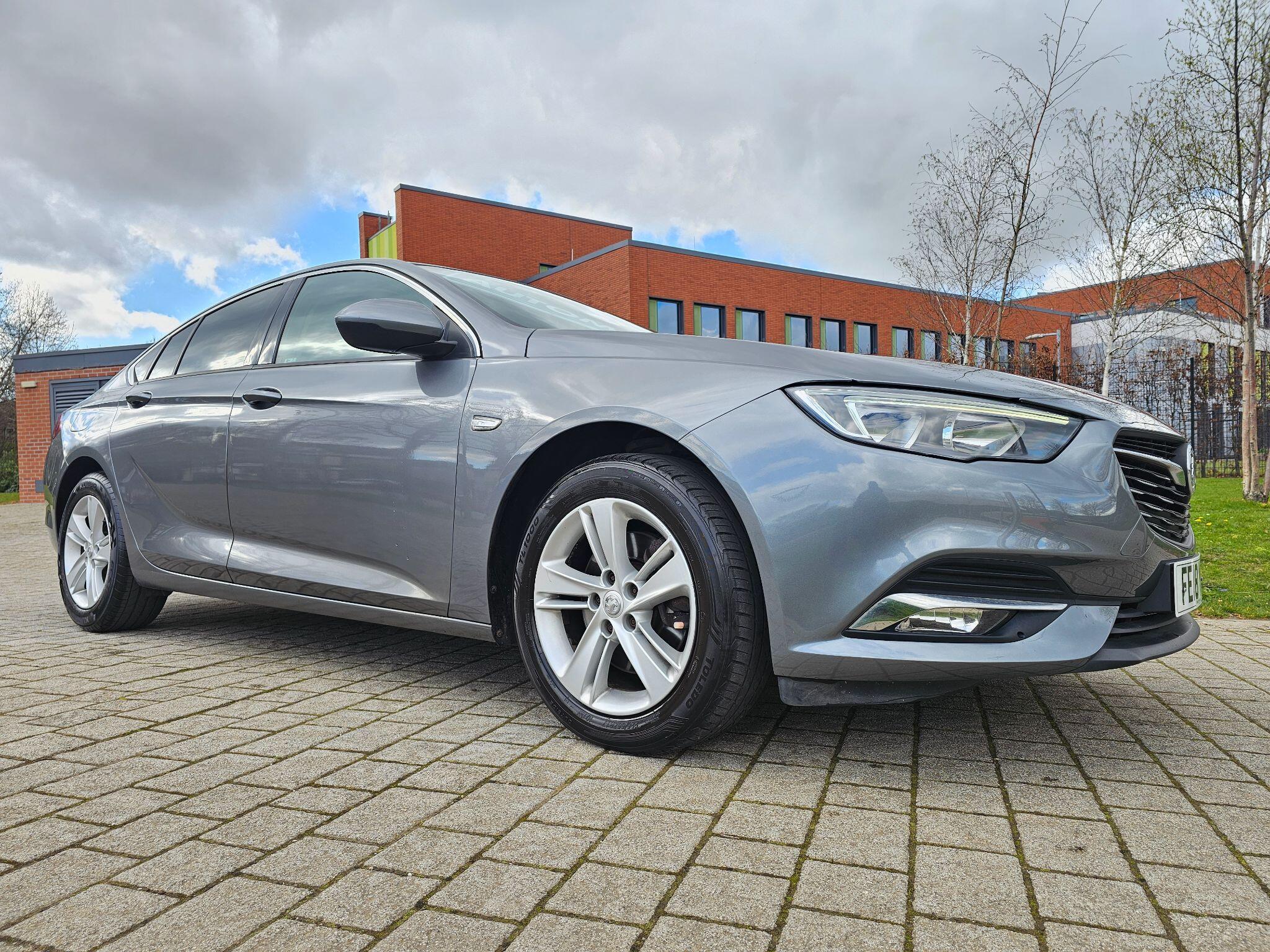 Vauxhall Insignia - Image 11