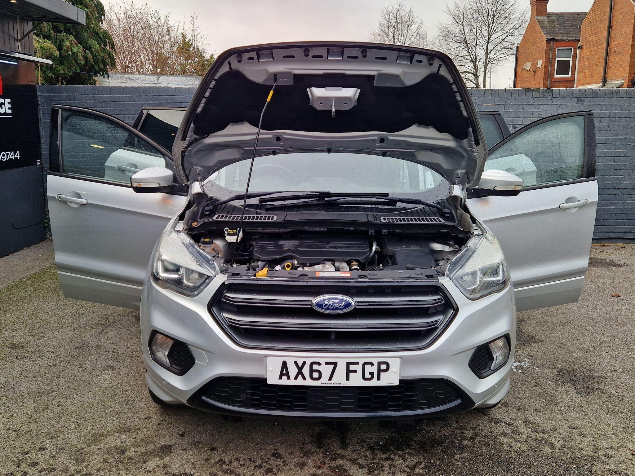 Ford Kuga - Image 12