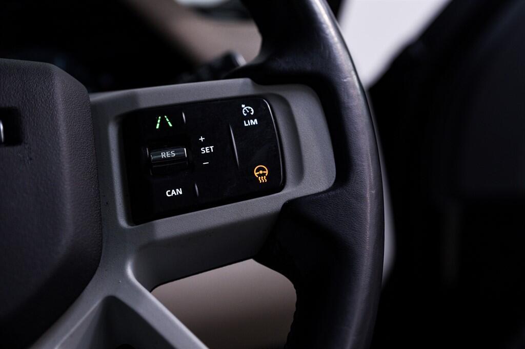 Land Rover Defender 110 - Image 23