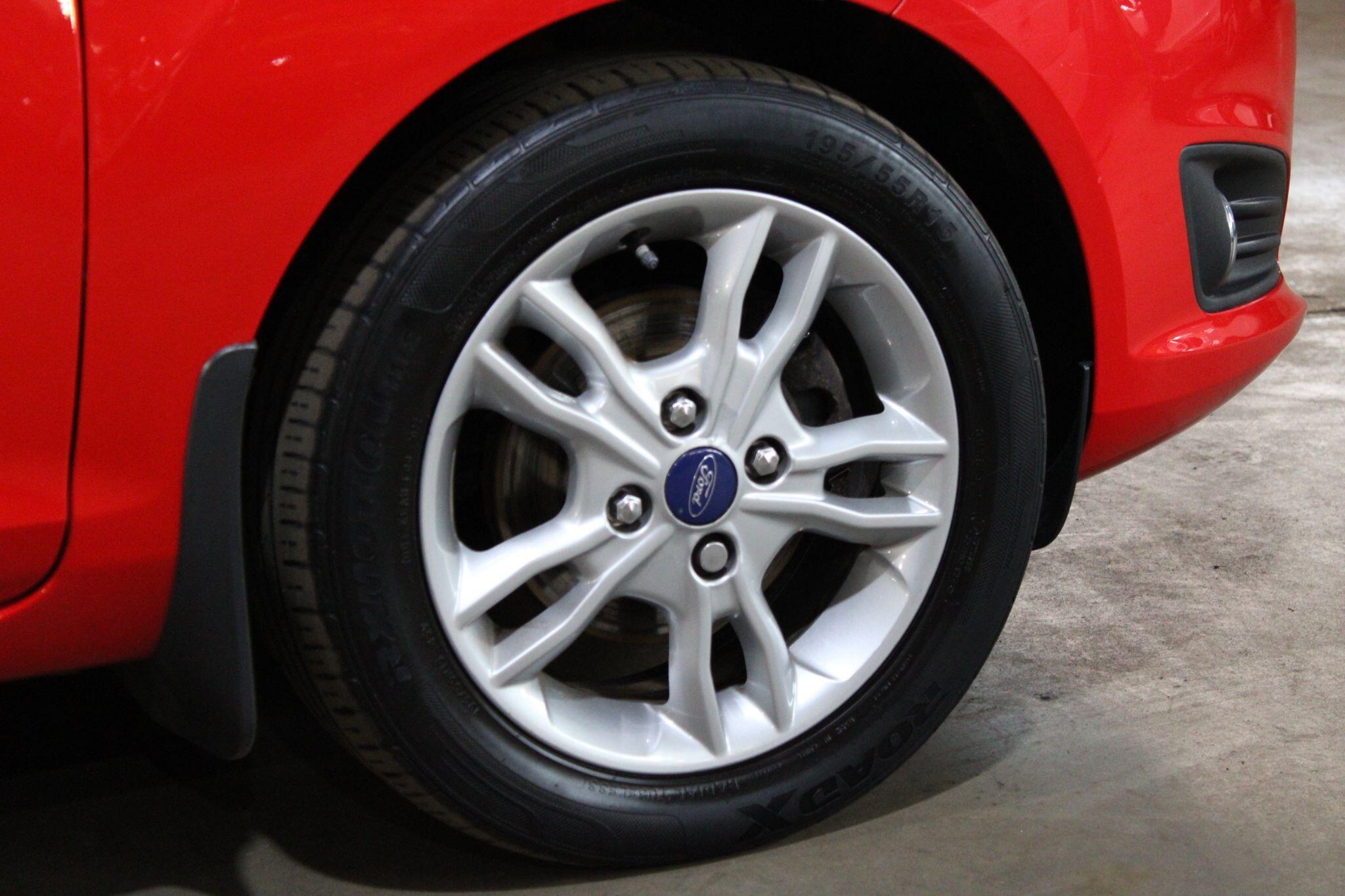 Ford Fiesta - Image 31