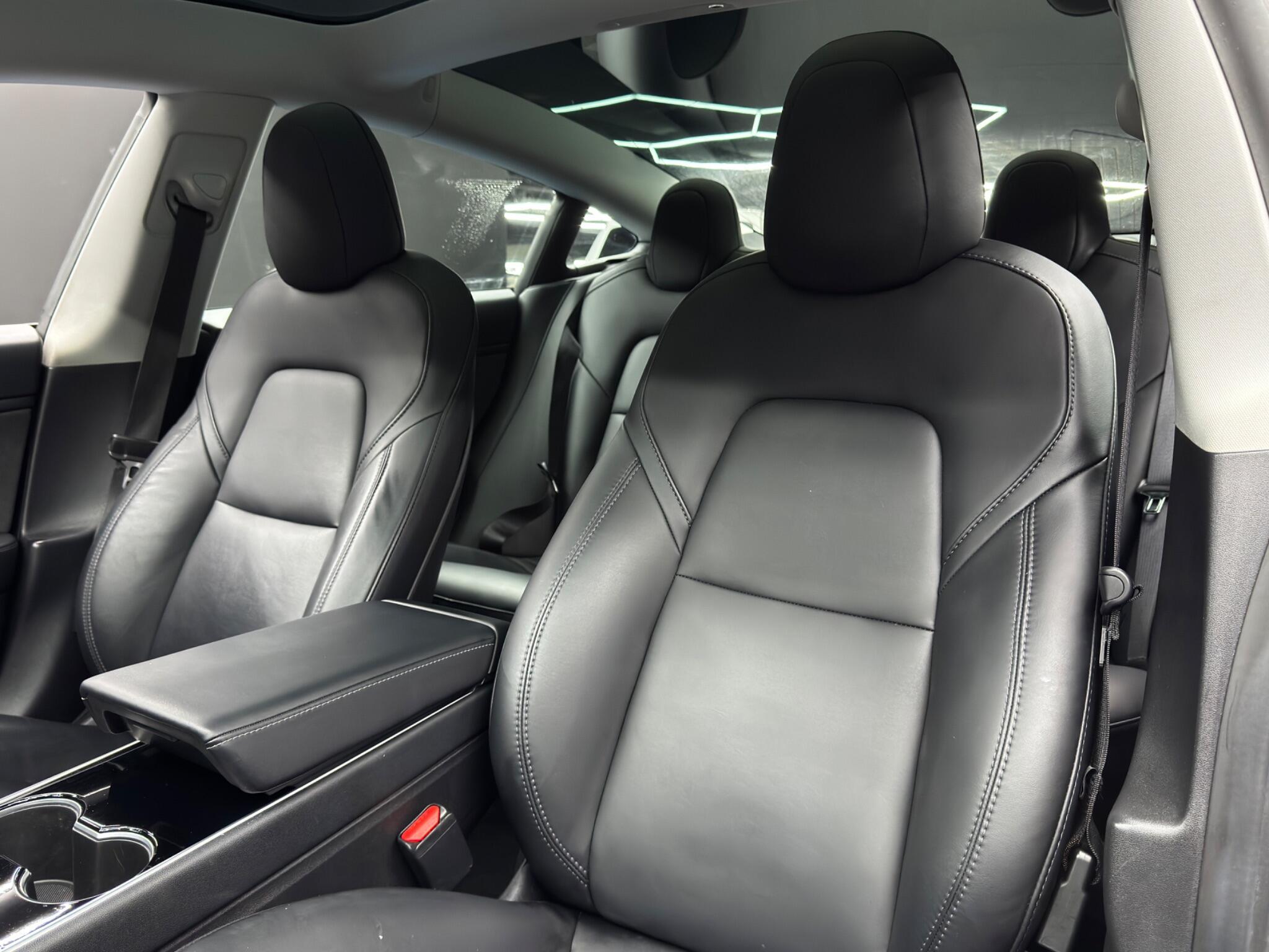 Tesla Model 3 - Image 14