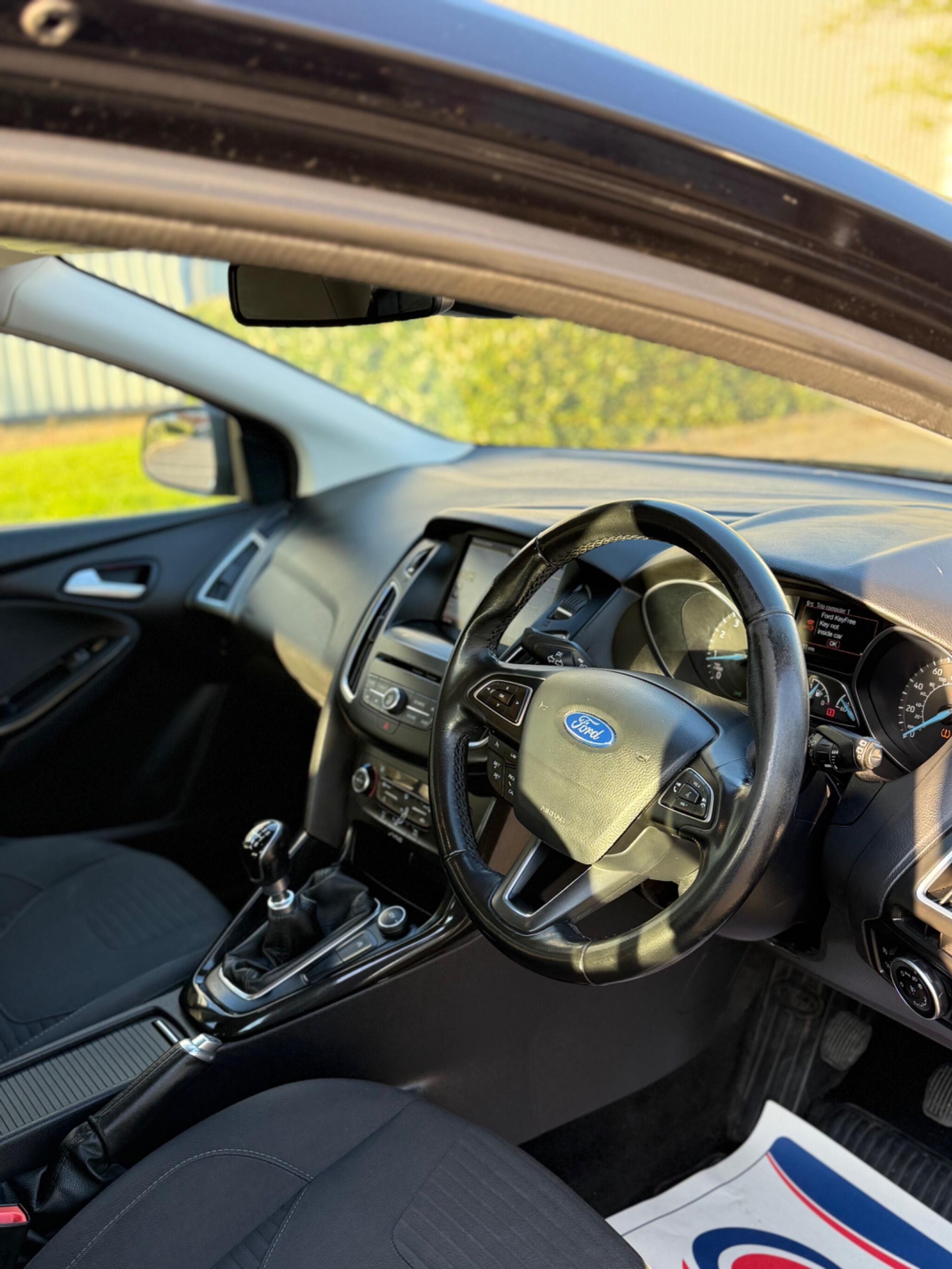 Ford Focus - Image 17