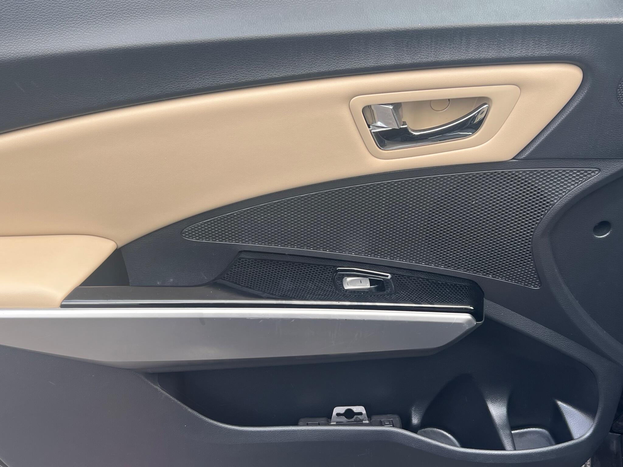 Ssangyong Tivoli - Image 37