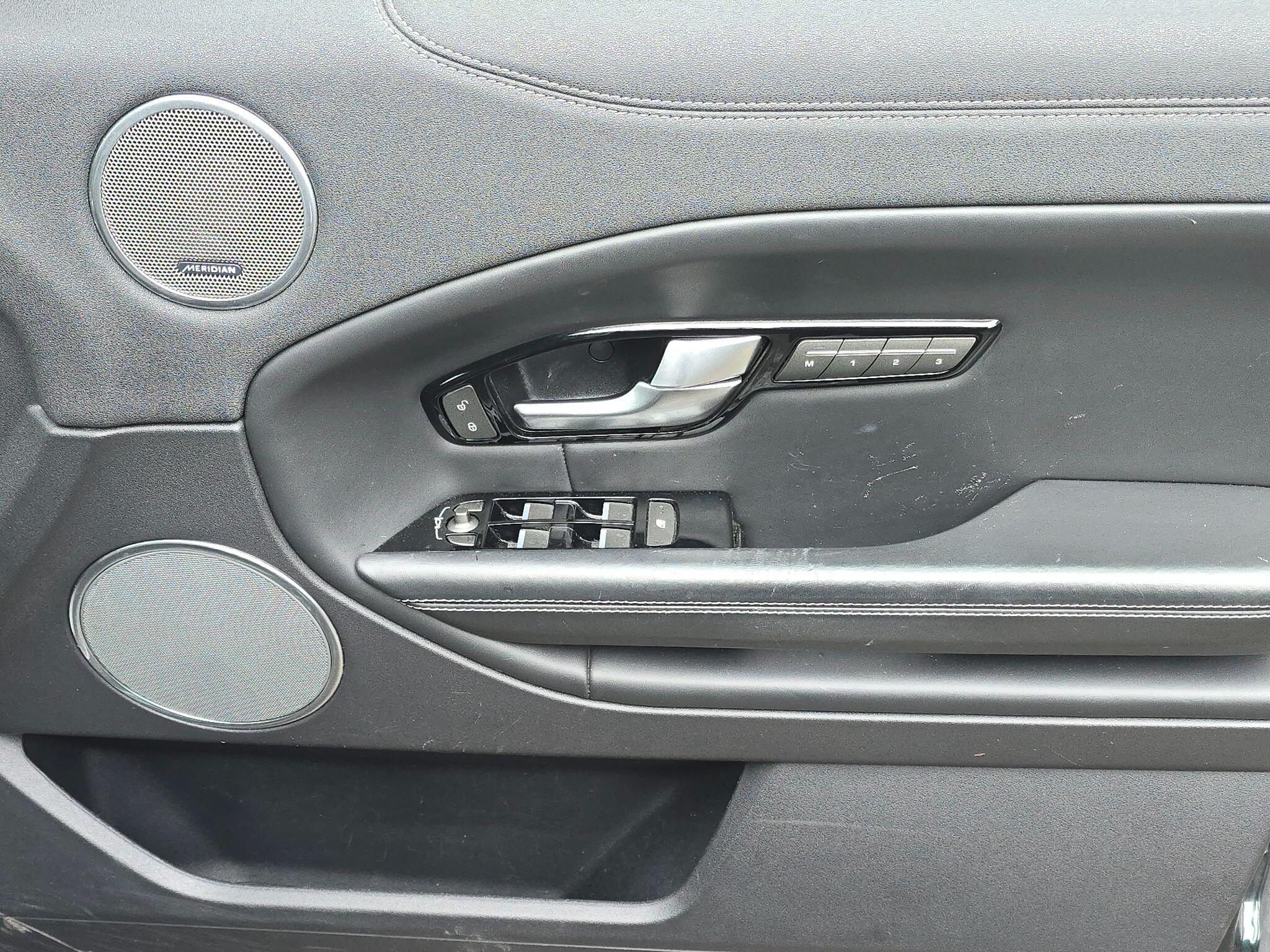 Land Rover Range Rover Evoque - Image 19