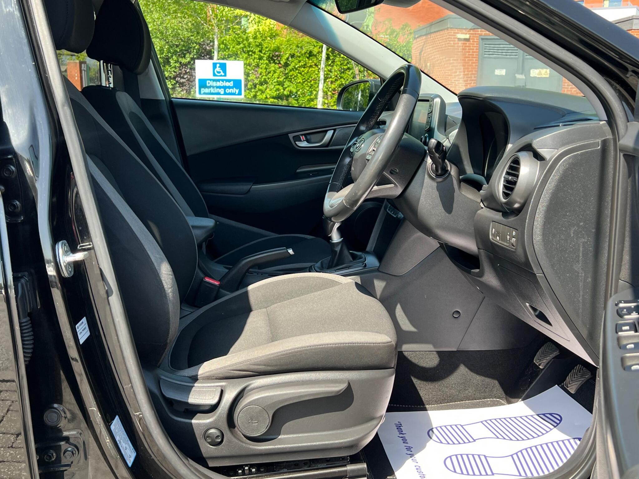 Hyundai Kona - Image 12