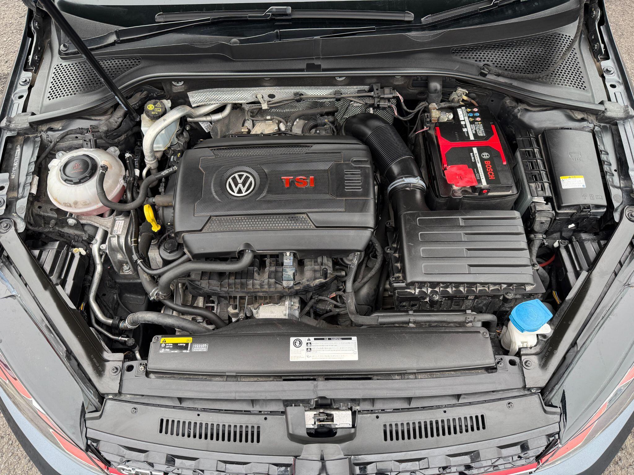 Volkswagen Golf - Image 76