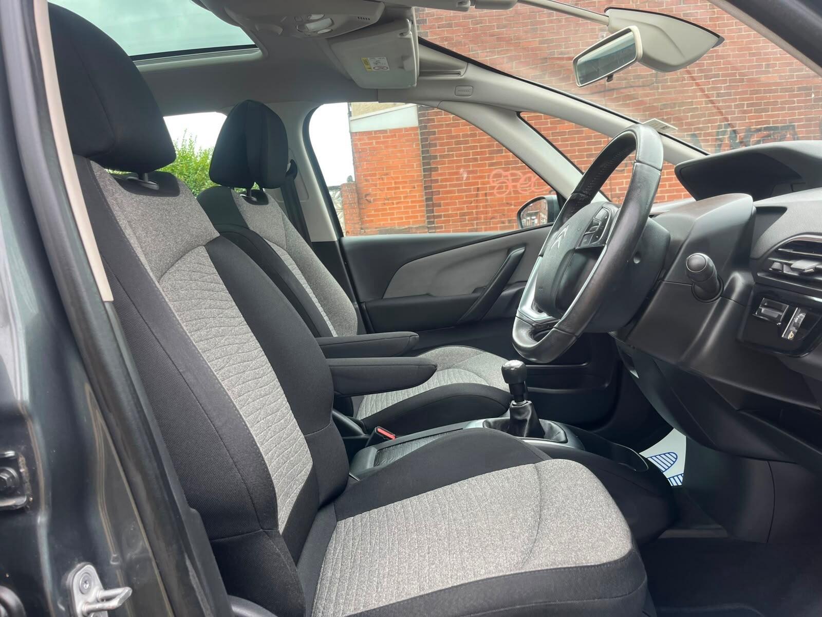 Citroen C4 Picasso - Image 13