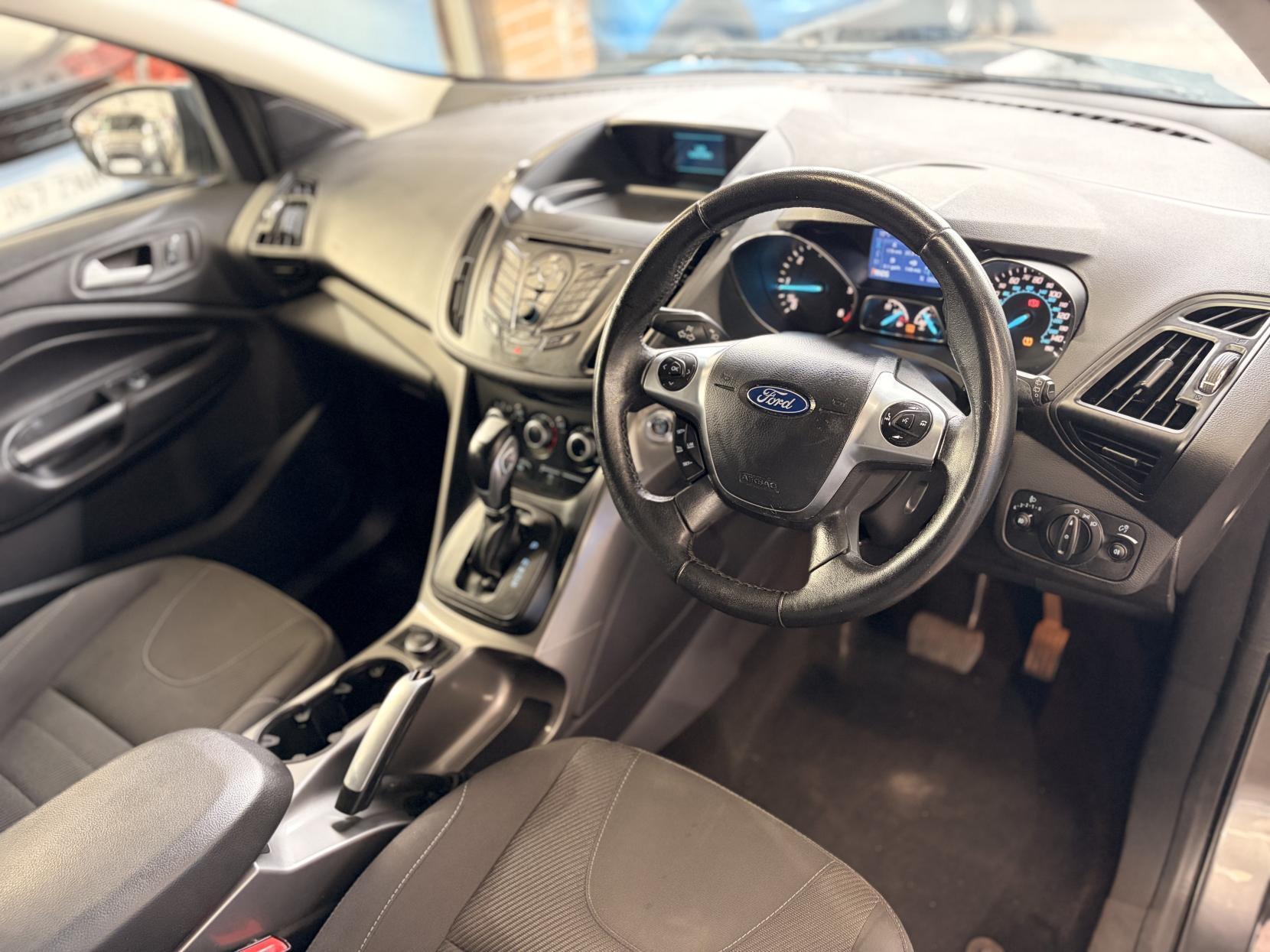 Ford Kuga - Image 8