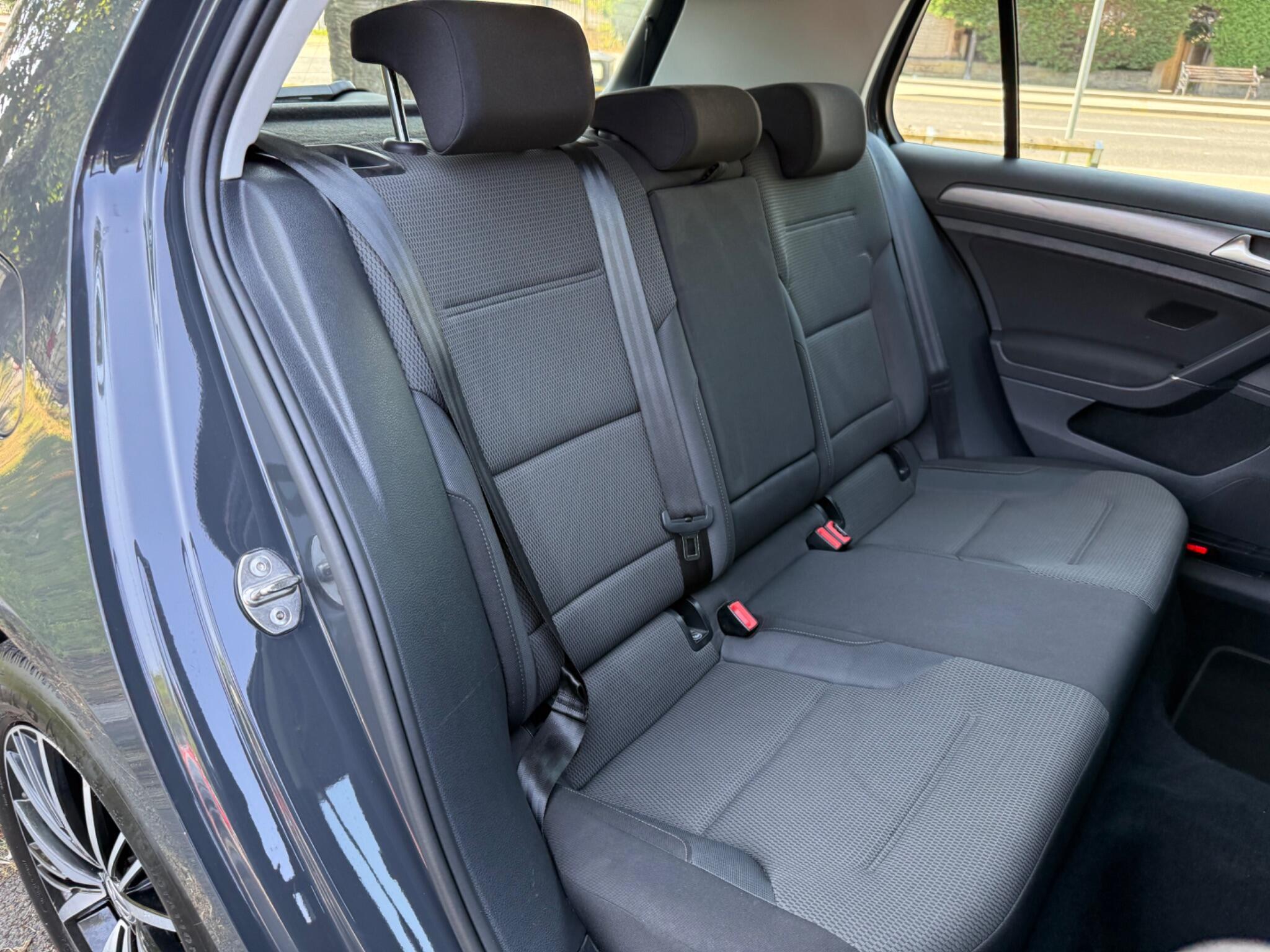 Volkswagen Golf - Image 15