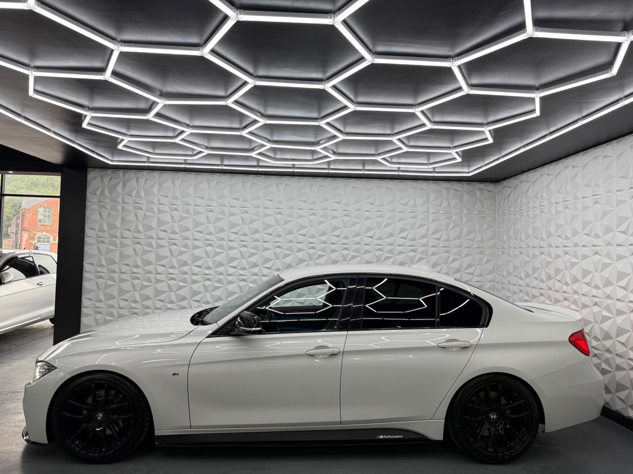 BMW 3 Series - Image 5