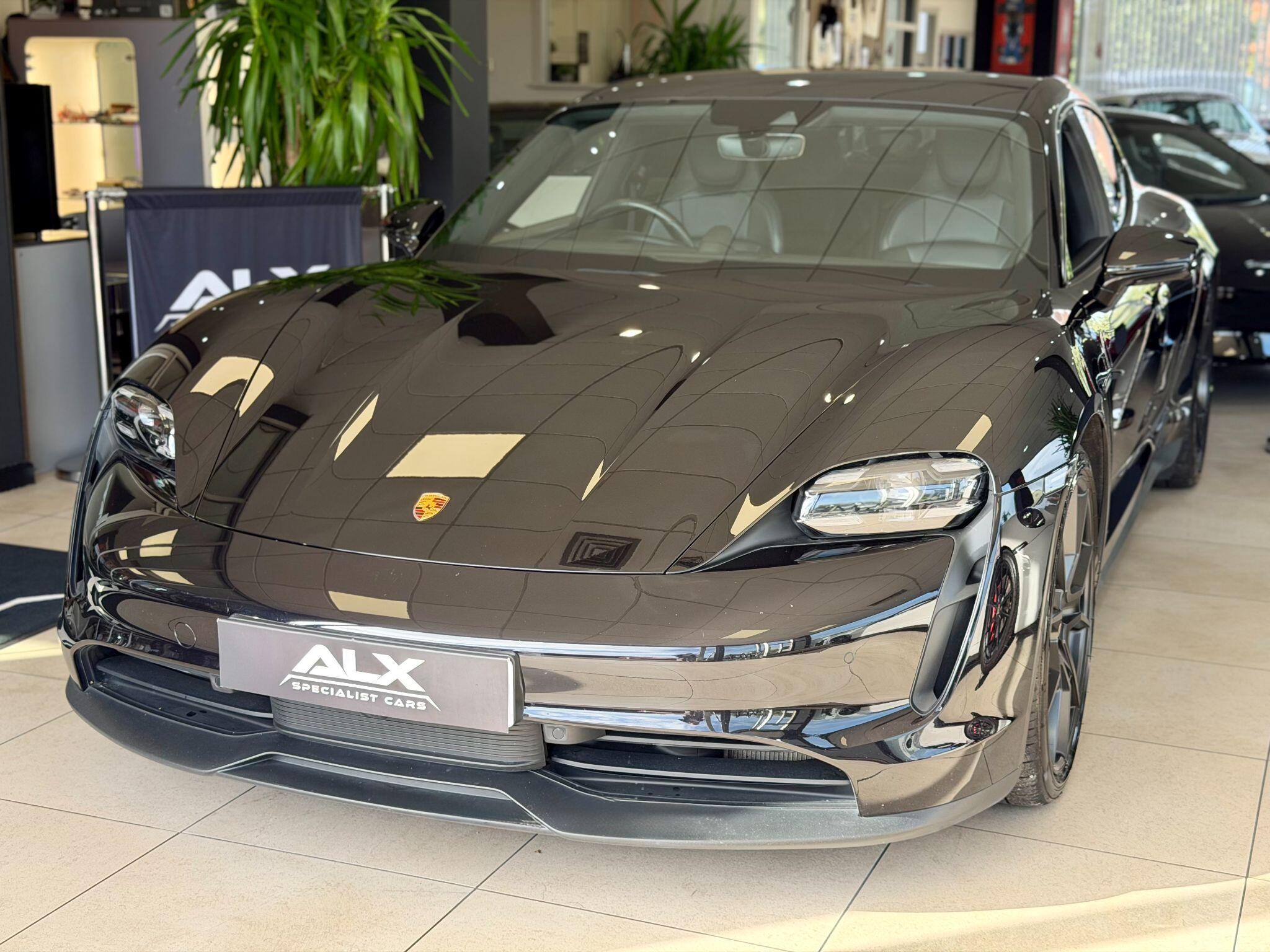 Porsche Taycan - Image 11