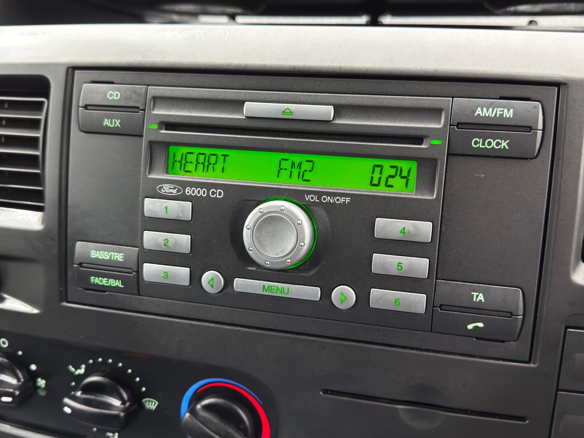 Ford Transit - Image 31