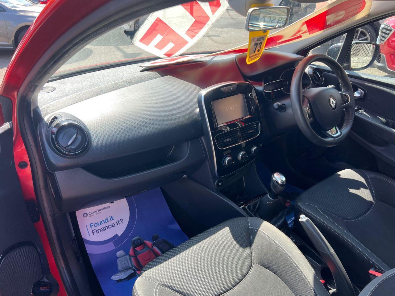 Renault Clio - Image 16