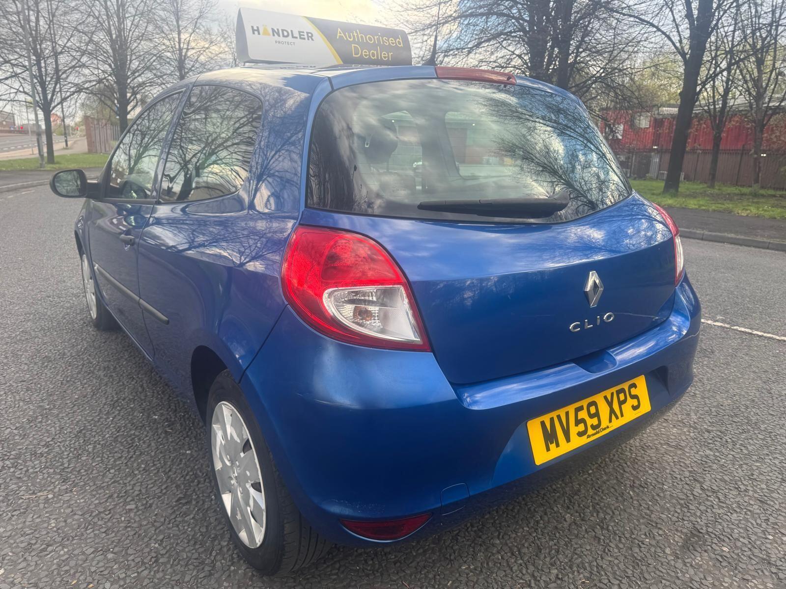 Renault Clio - Image 8