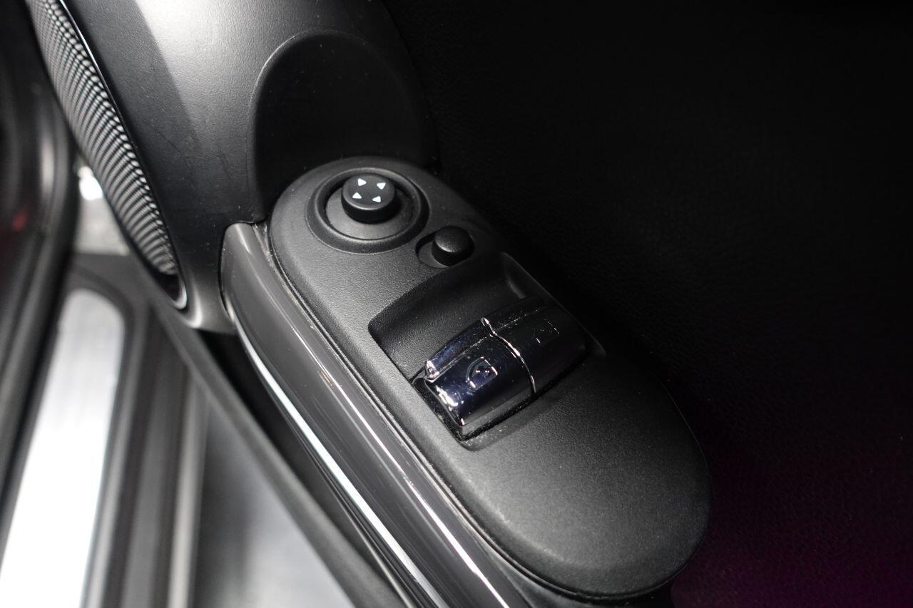 MINI Hatch - Image 39