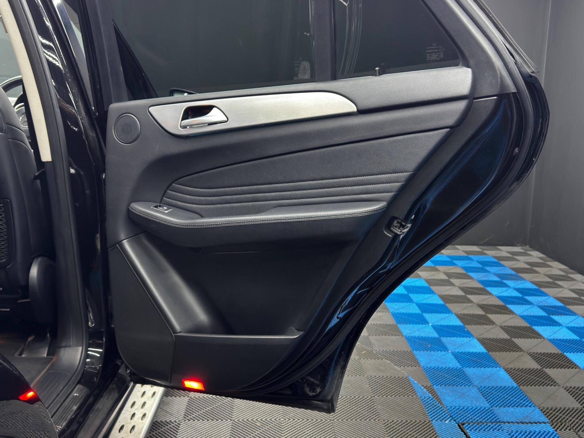 Mercedes GLE - Image 43