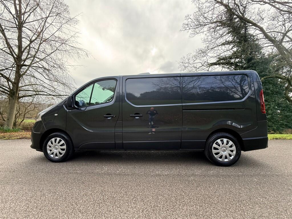 Renault Trafic - Image 14
