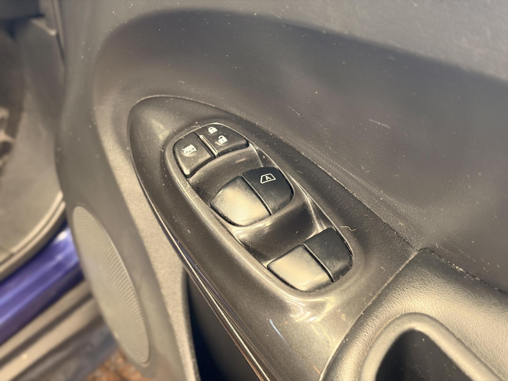 Nissan Juke - Image 17