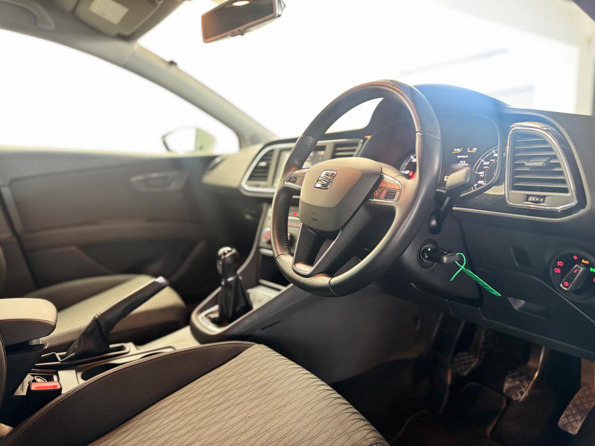 SEAT Leon - Image 25