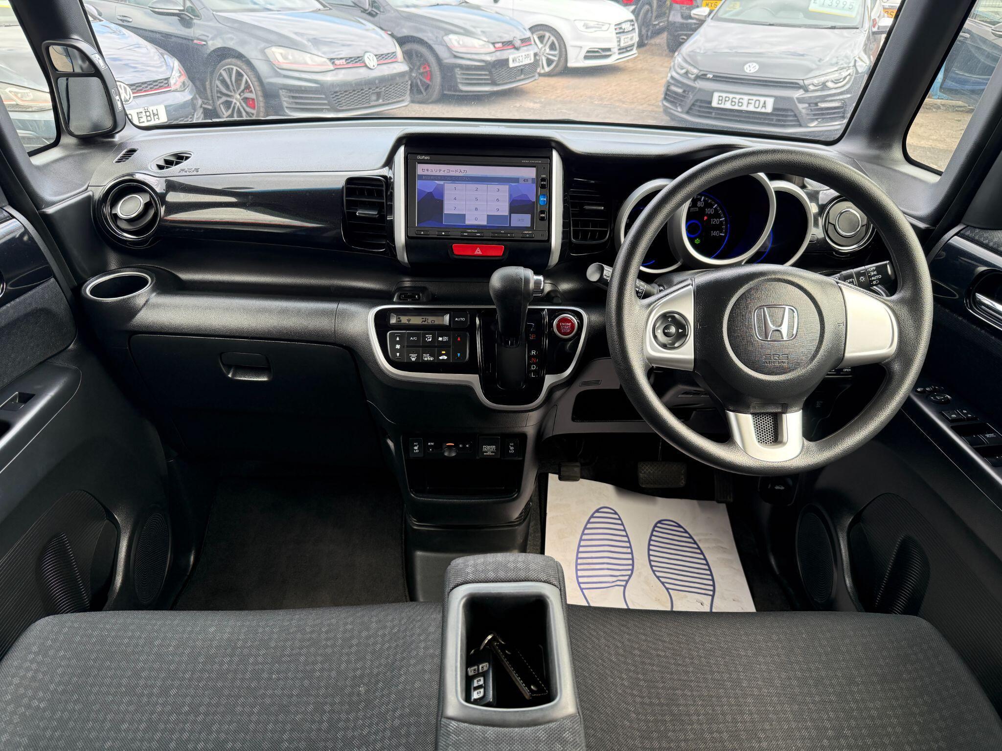 Honda N-Box - Image 3