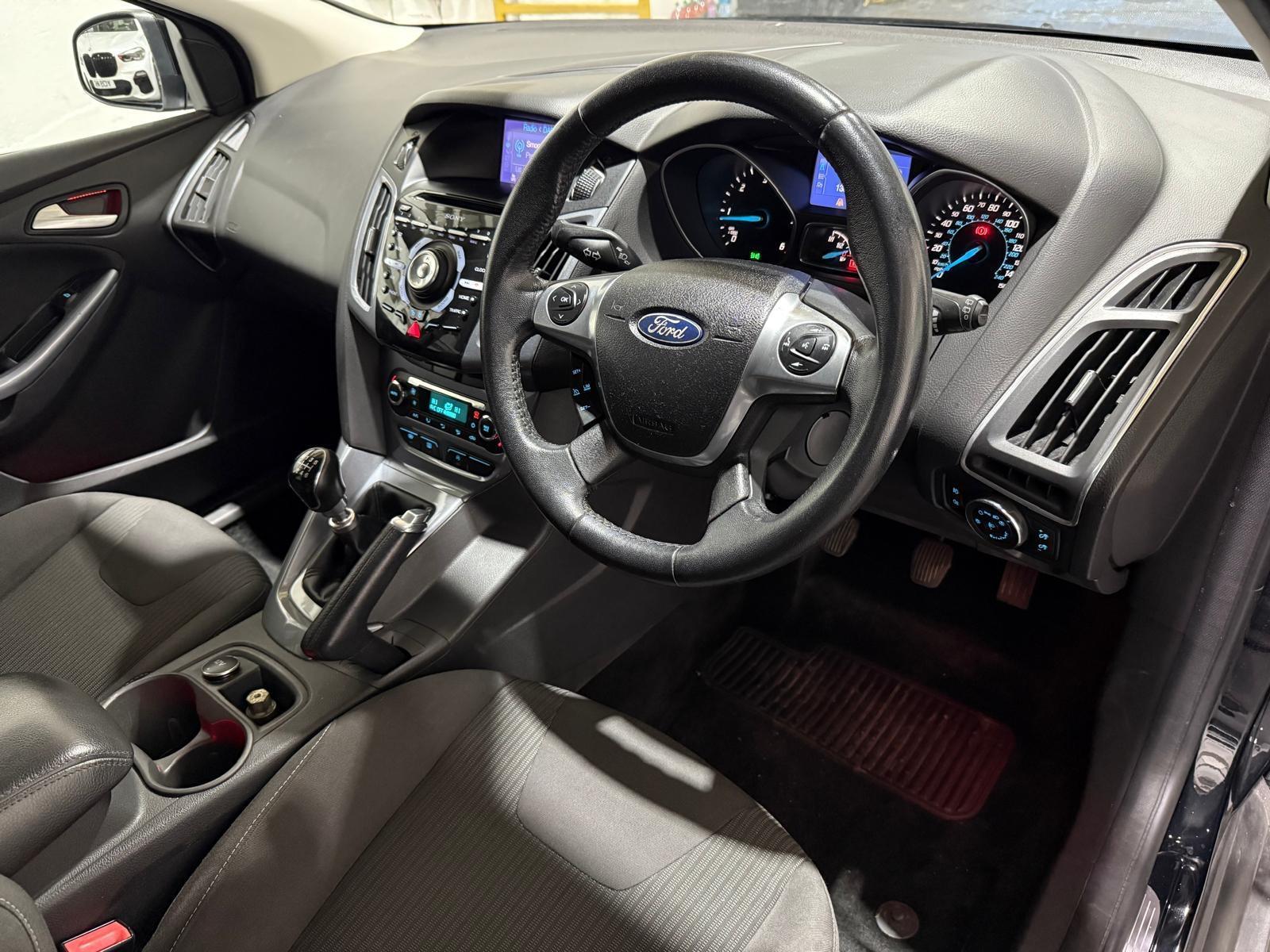 Ford Focus - Image 20