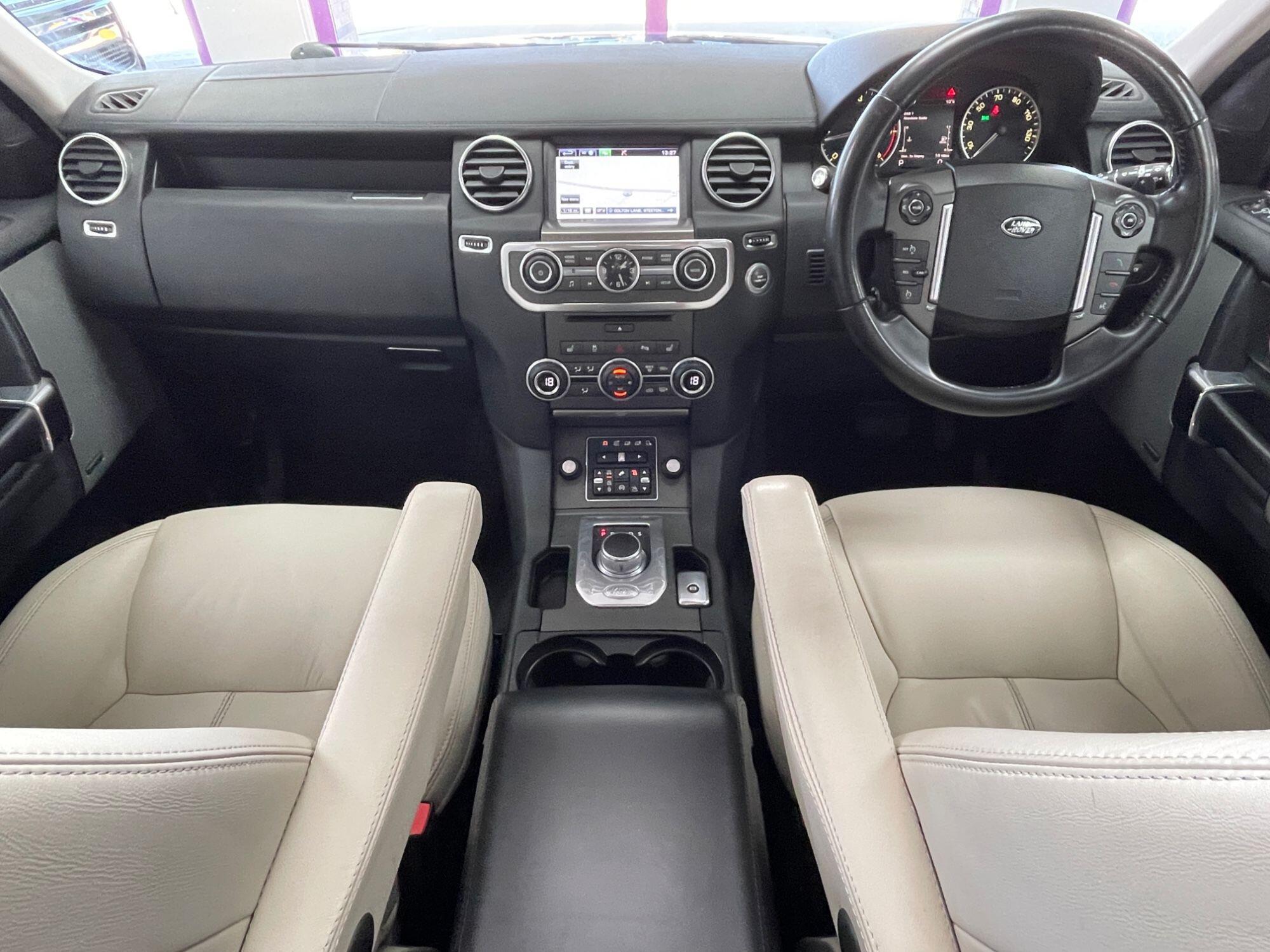 Land Rover DISCOVERY 4 - Image 2