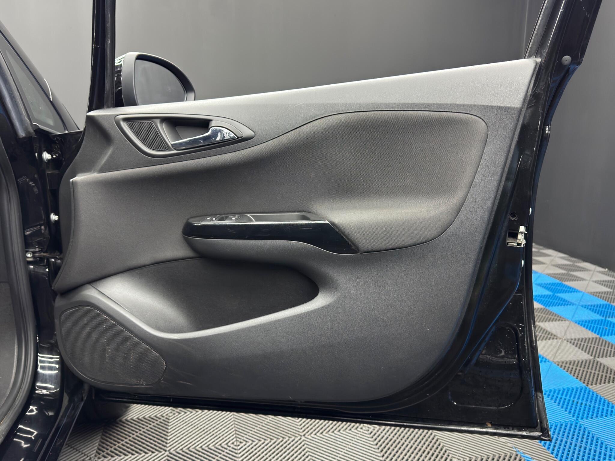 Vauxhall Corsa - Image 36