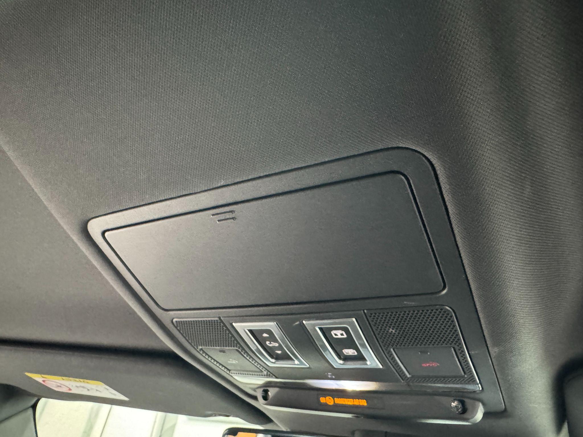 Land Rover Defender 90 - Image 65