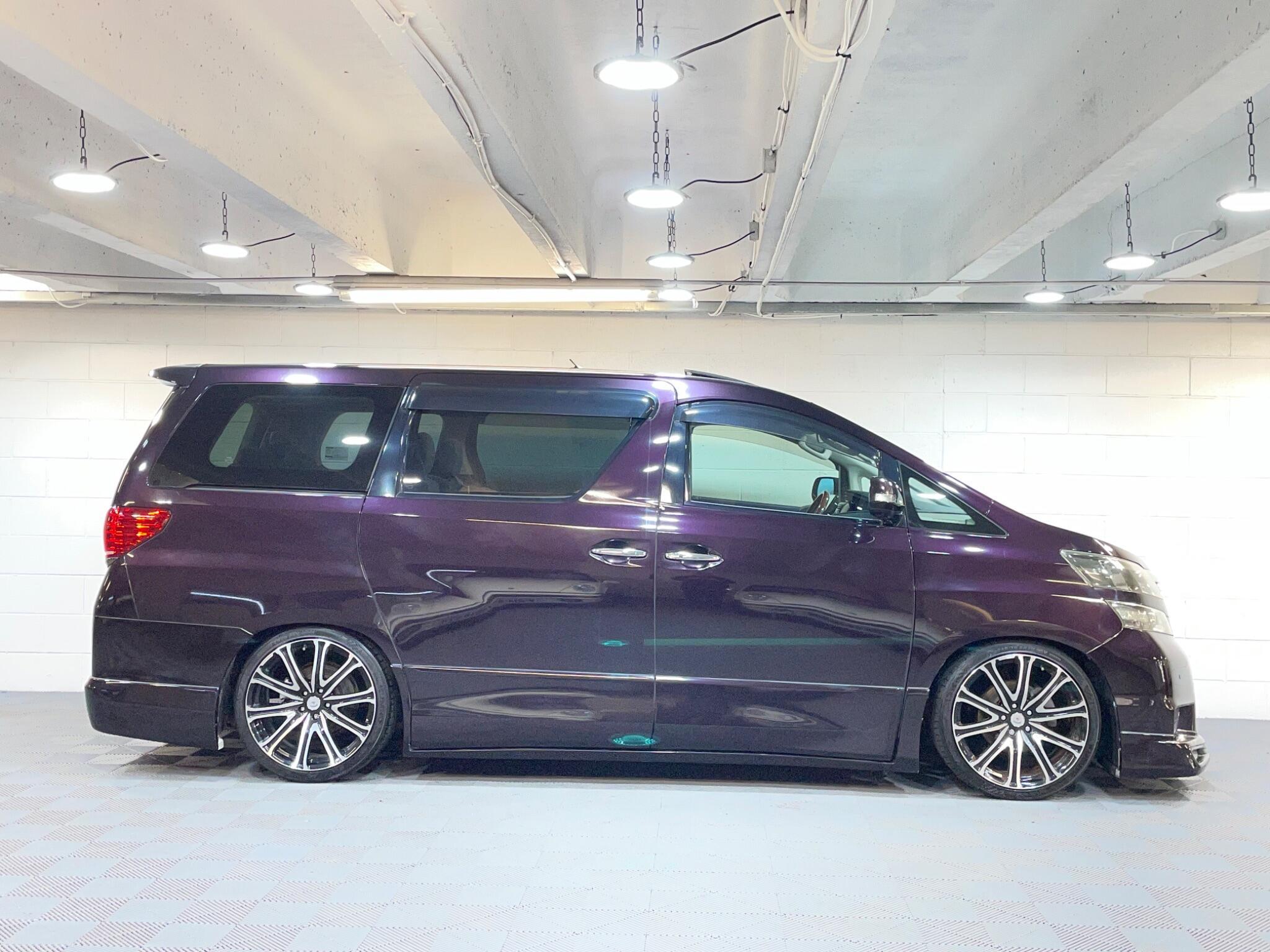 Toyota Vellfire - Image 6