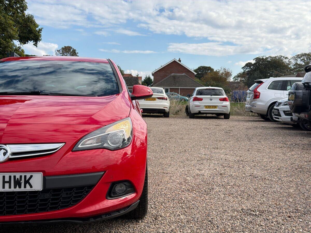 Vauxhall Astra GTC - Image 13