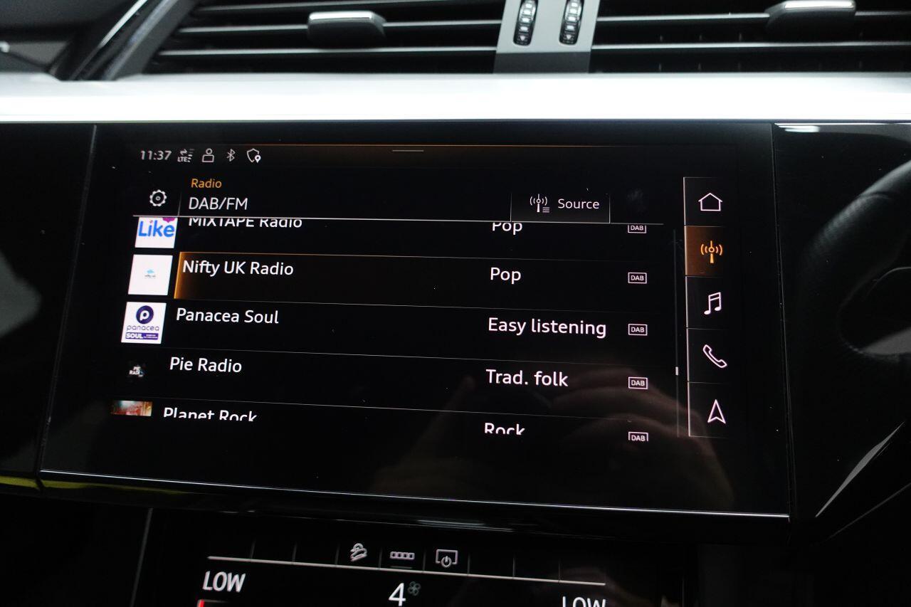 Audi E-Tron - Image 19