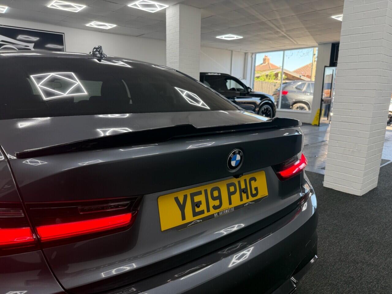 BMW 3 Series - Image 23