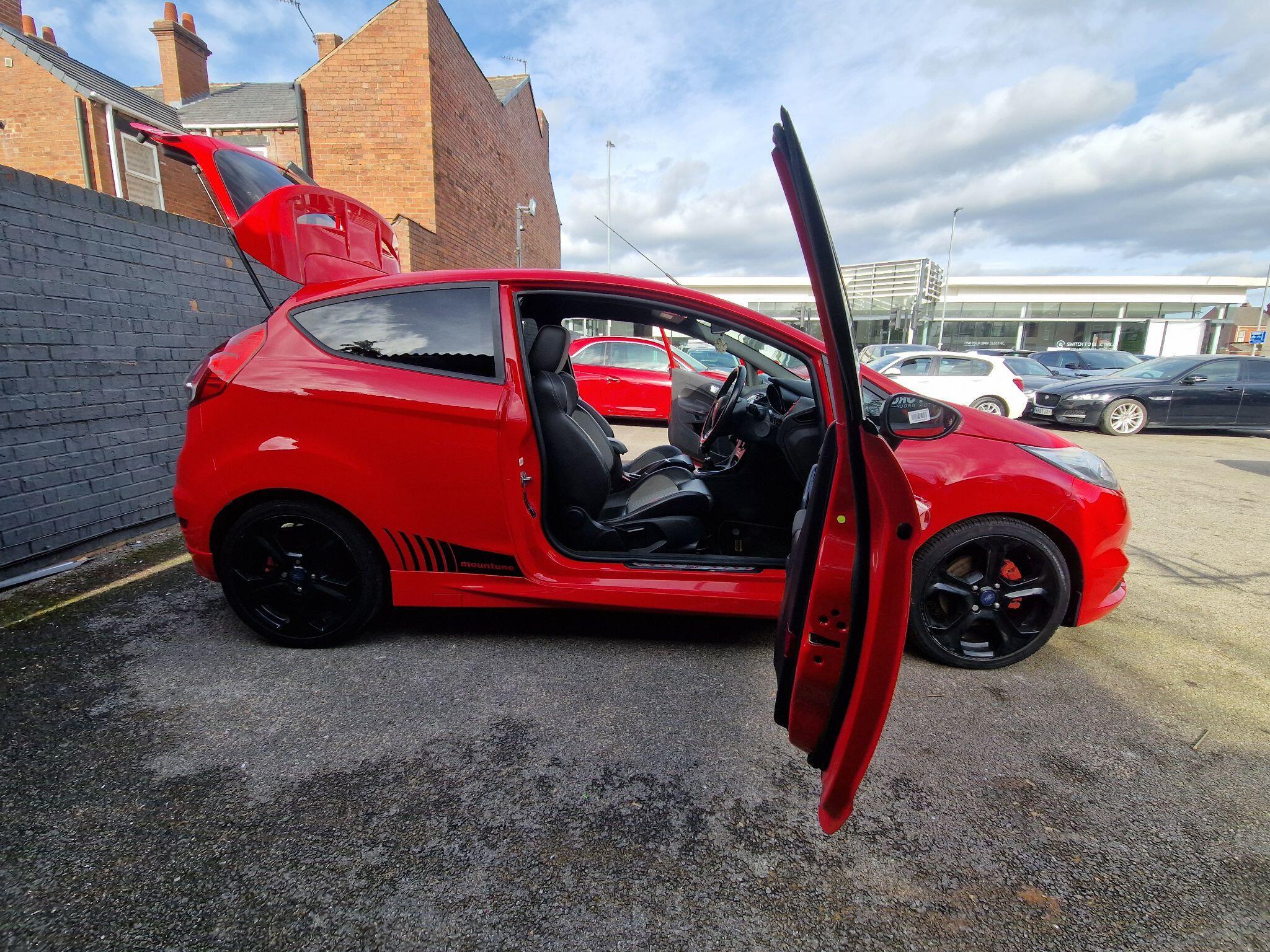 Ford Fiesta - Image 23