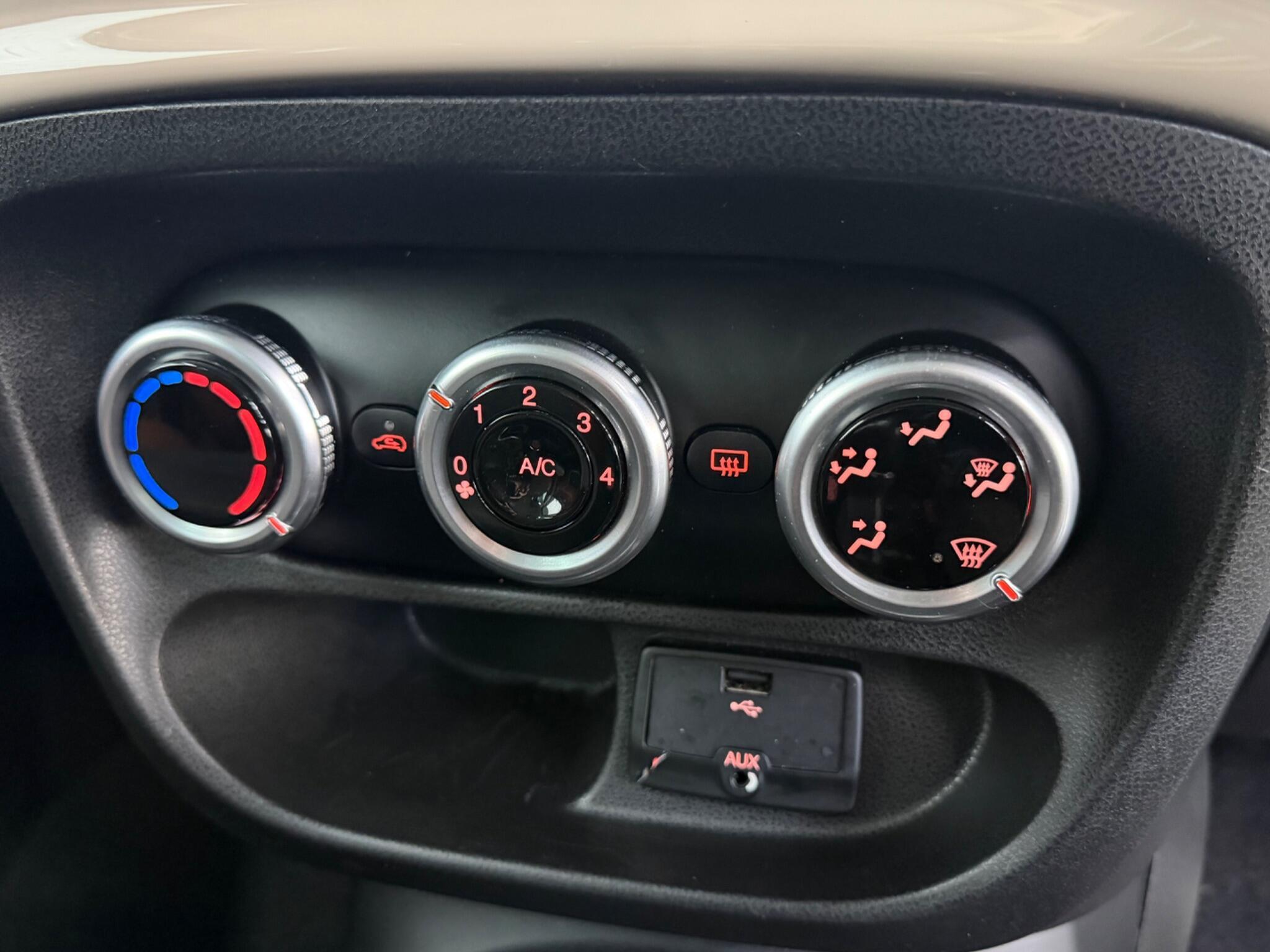 Fiat 500L - Image 23