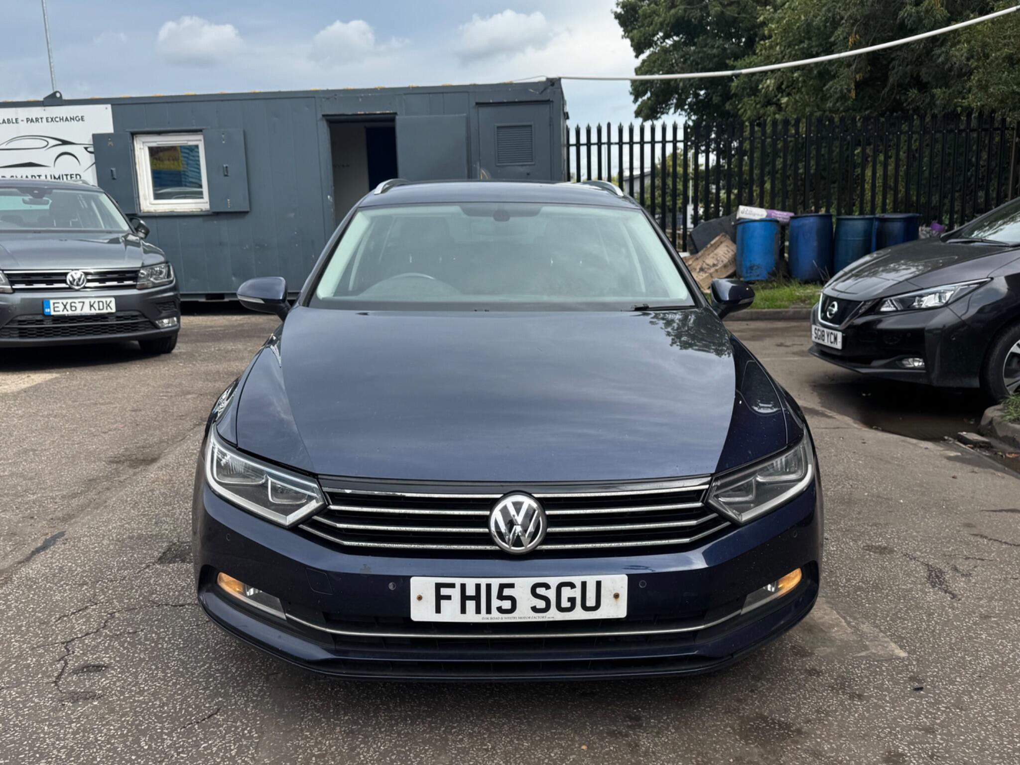 Volkswagen Passat - Image 2
