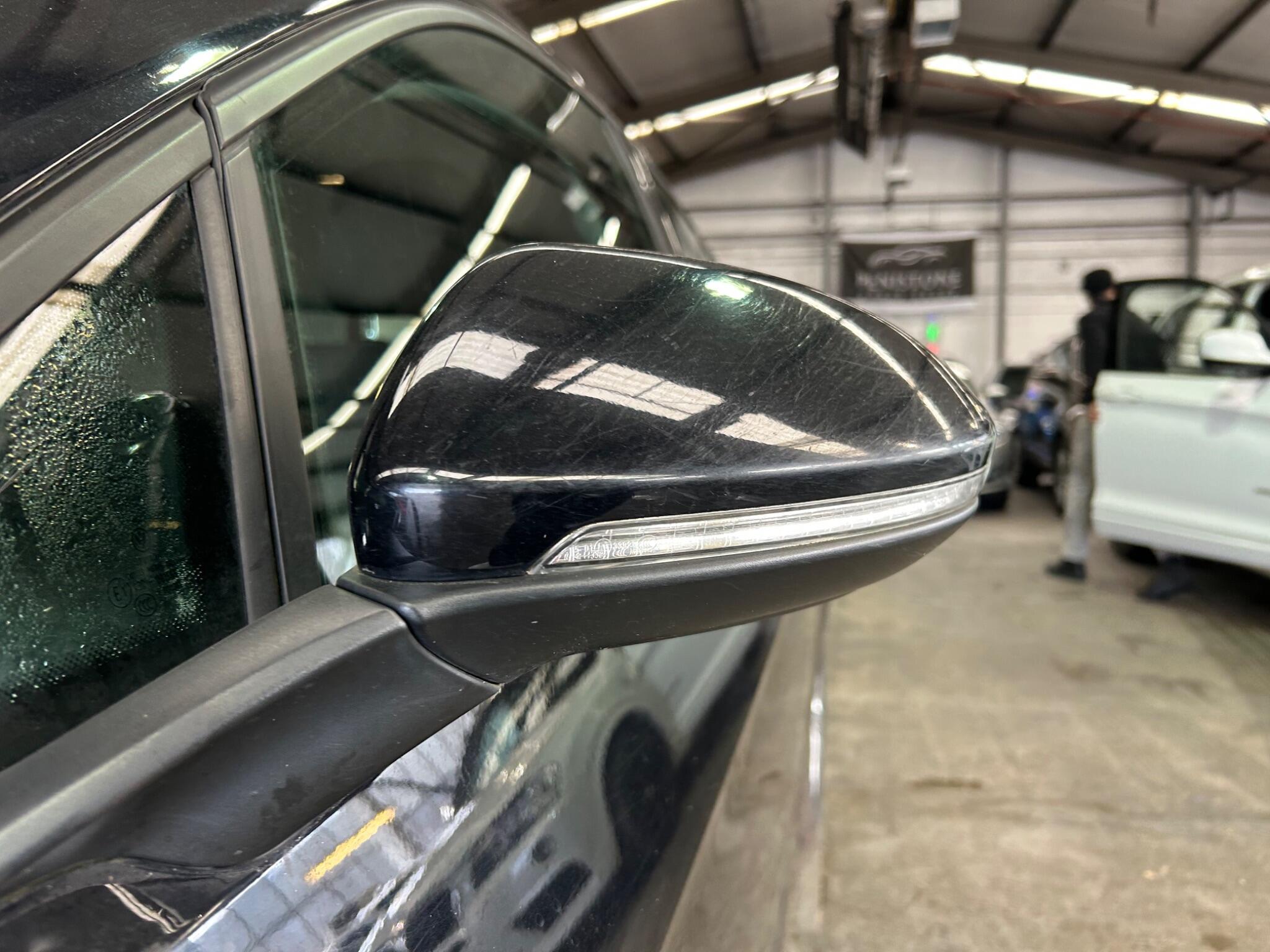 Volkswagen Golf - Image 26