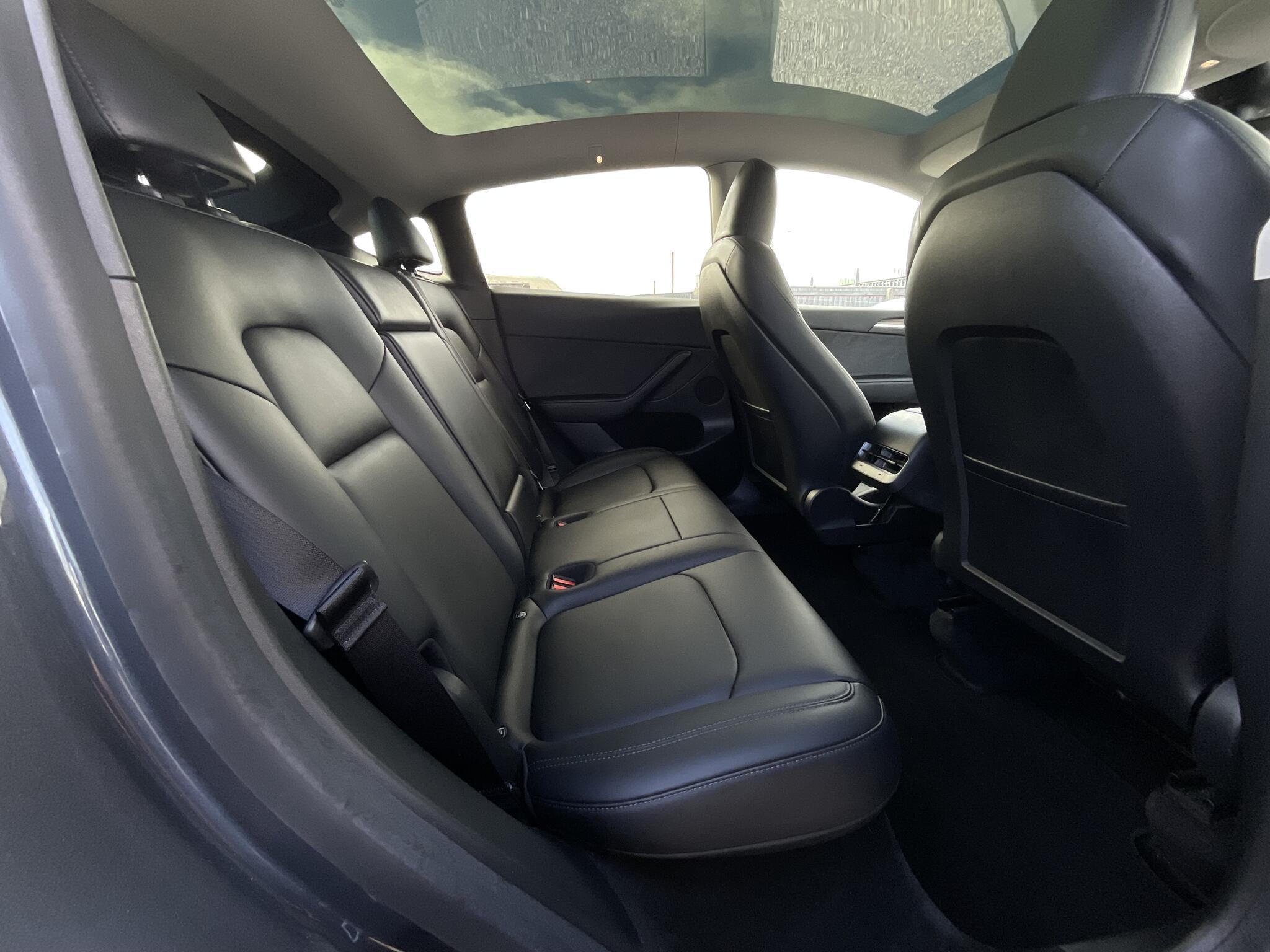 Tesla Model Y - Image 13
