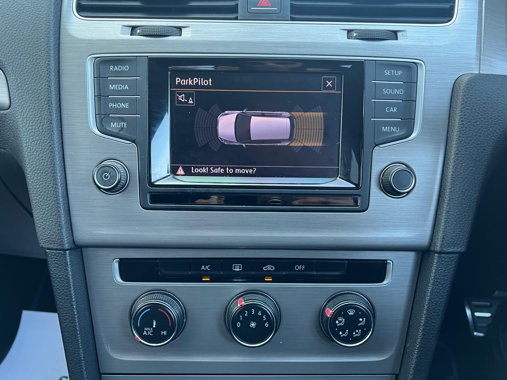 Volkswagen Golf - Image 37