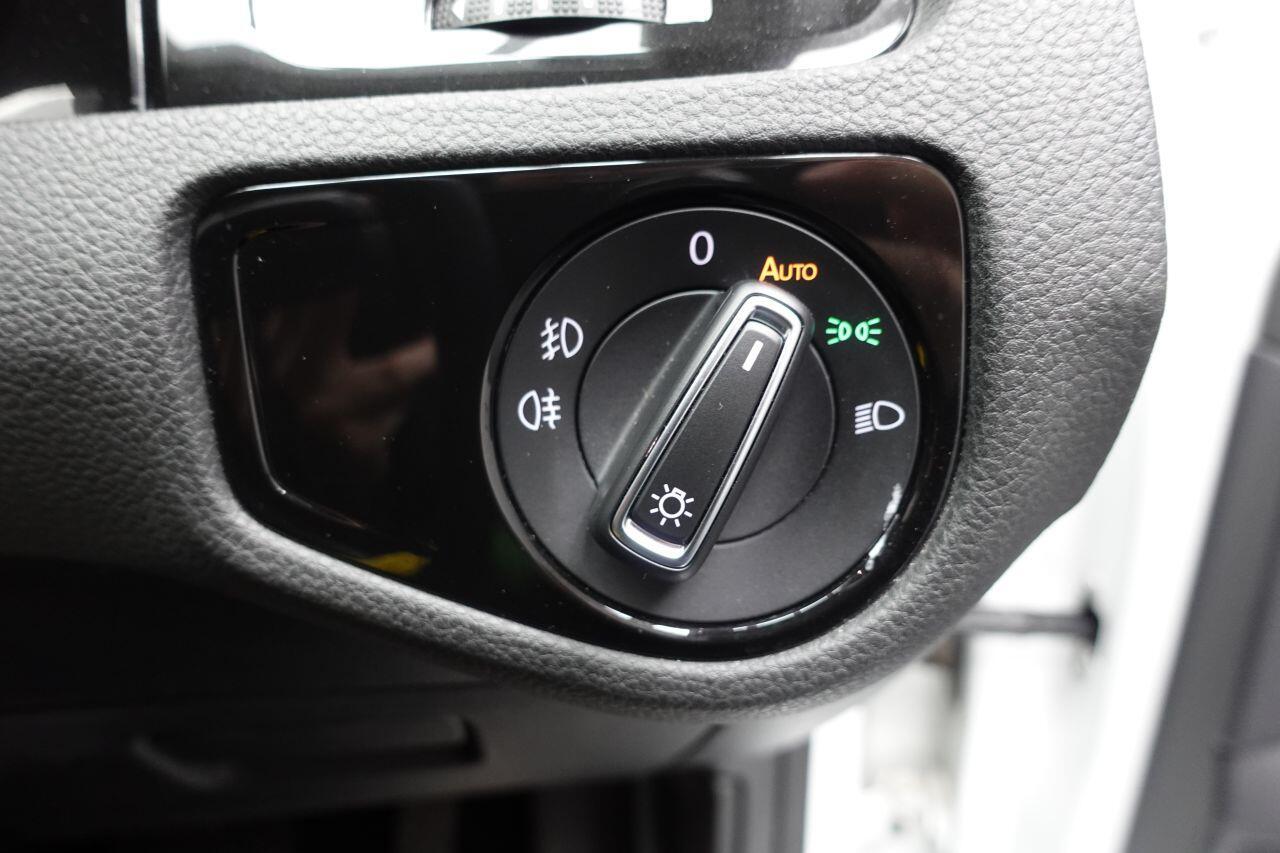 Volkswagen Golf - Image 48