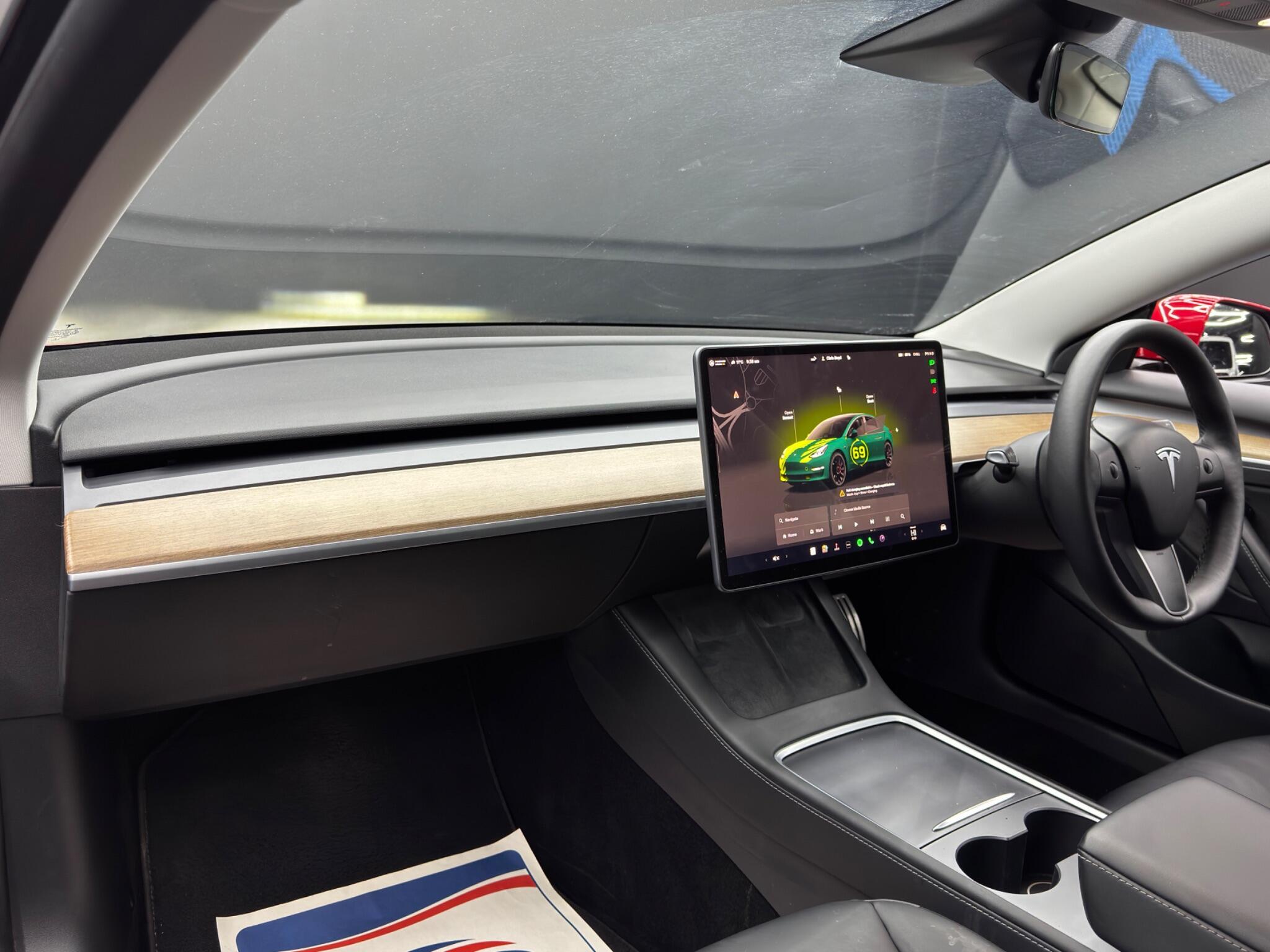 Tesla Model 3 - Image 11