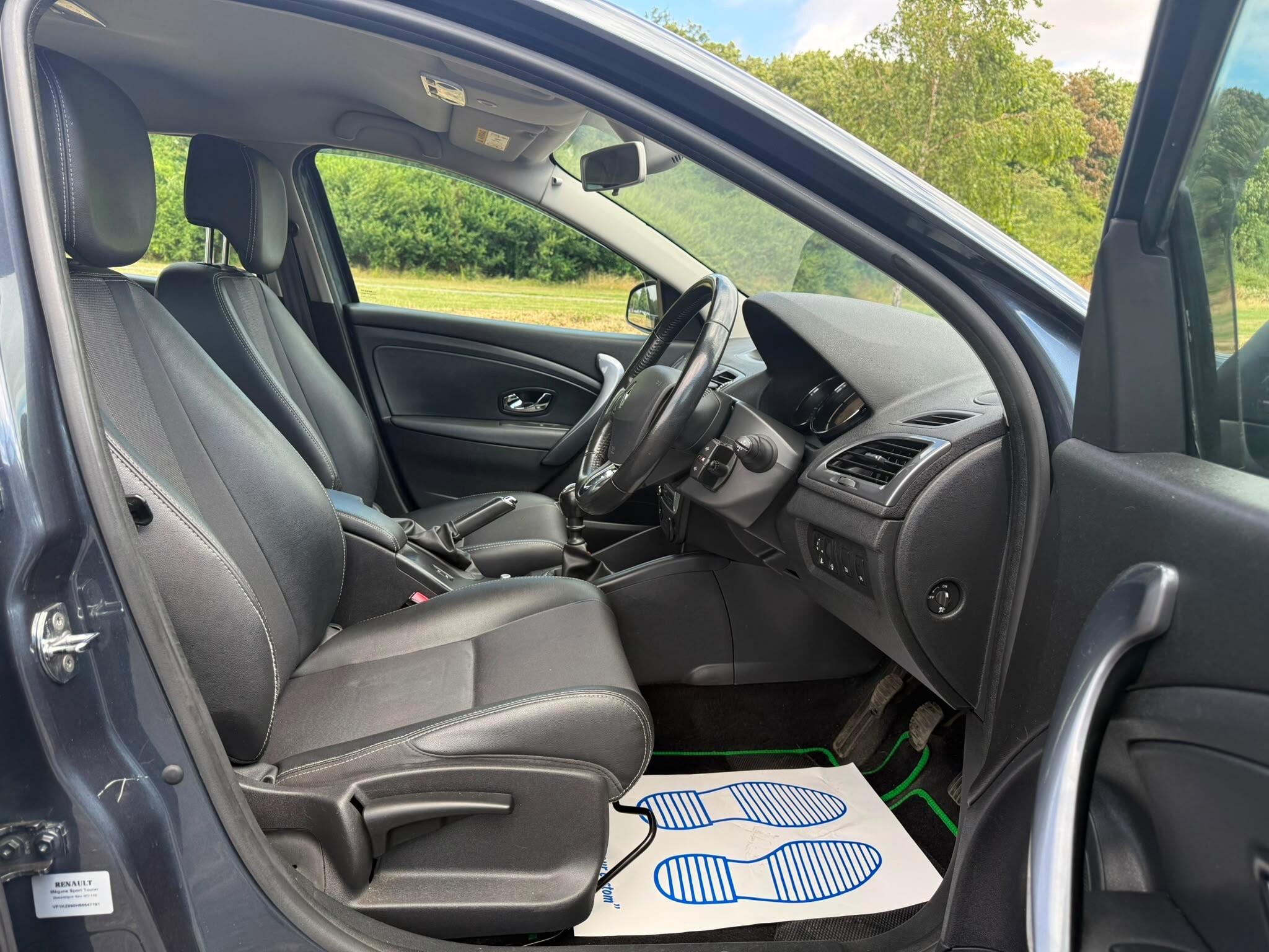 Renault Megane - Image 11