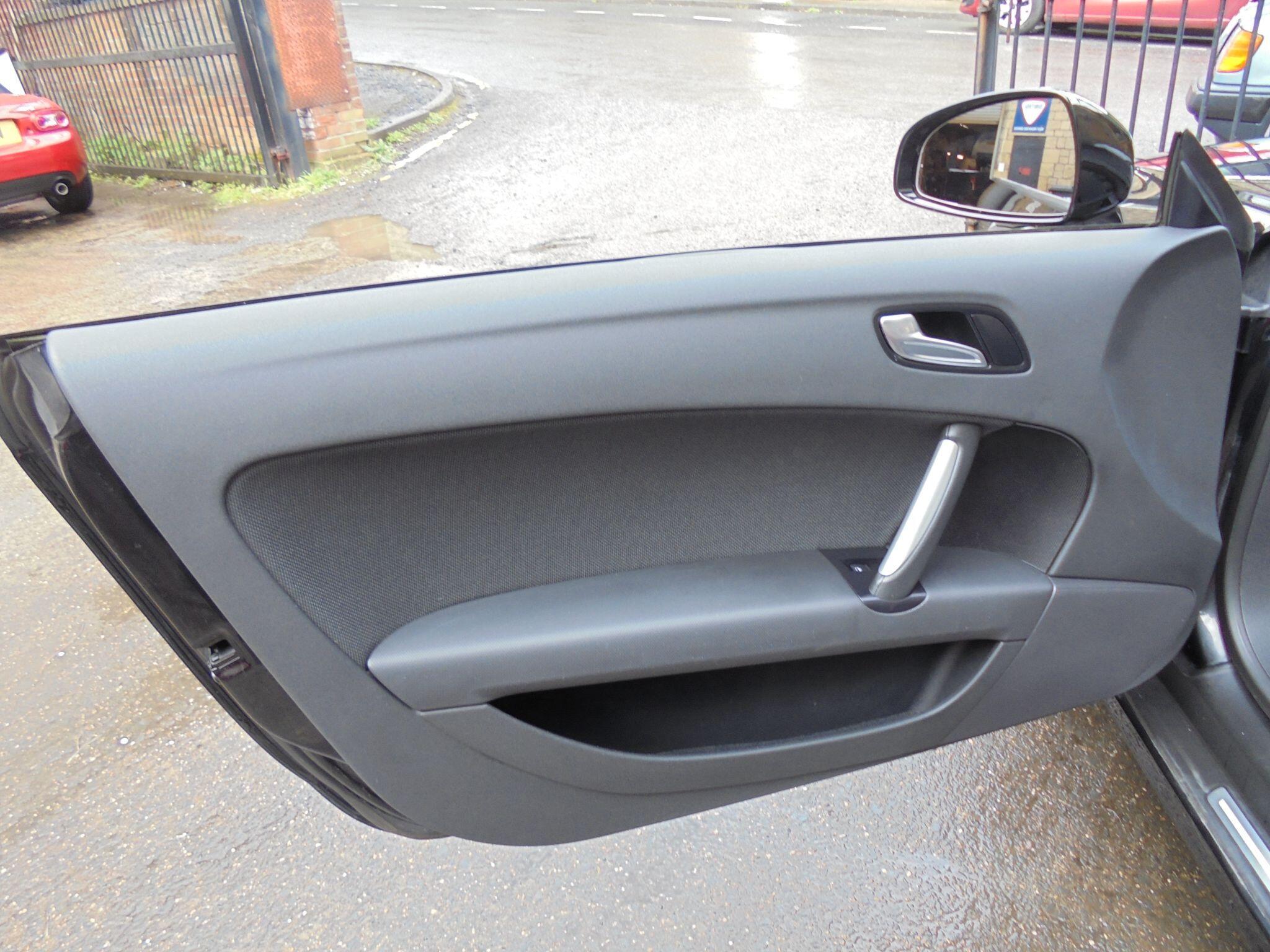 Audi TT - Image 13