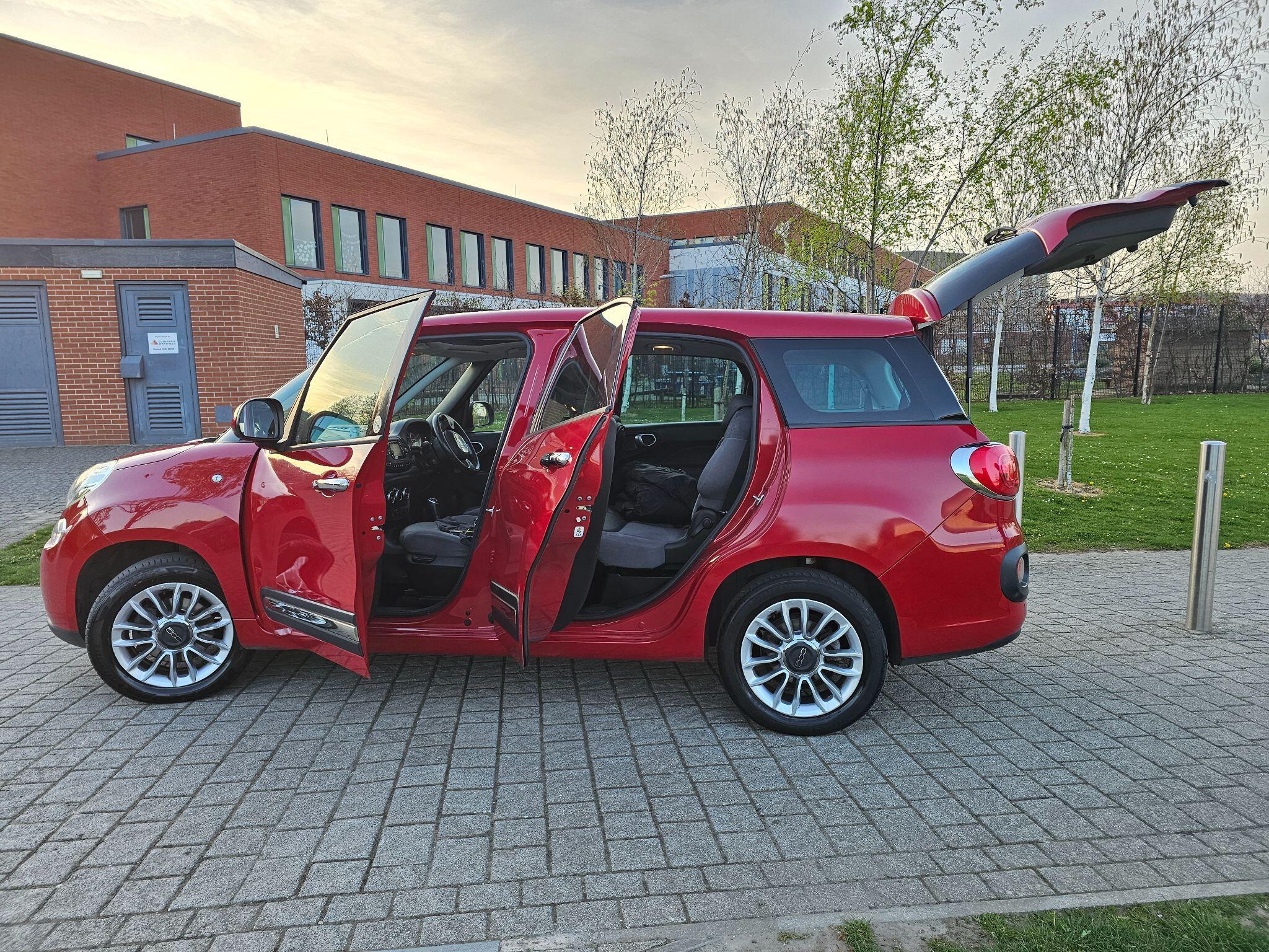 Fiat 500L - Image 7