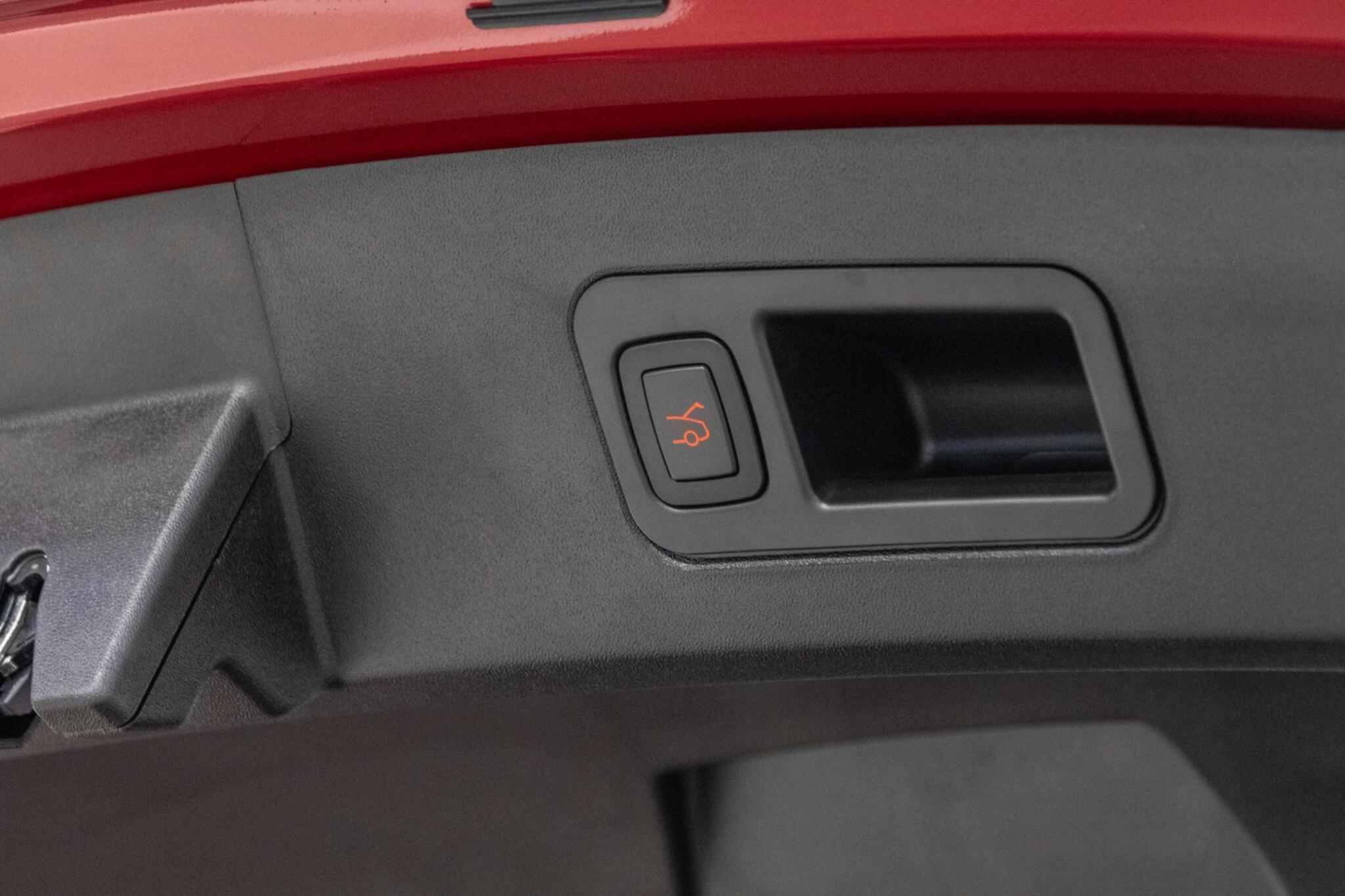 Tesla Model S - Image 10