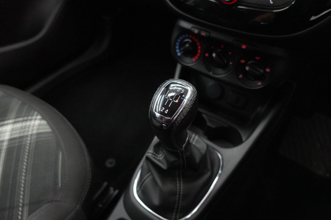 Vauxhall Corsa - Image 13
