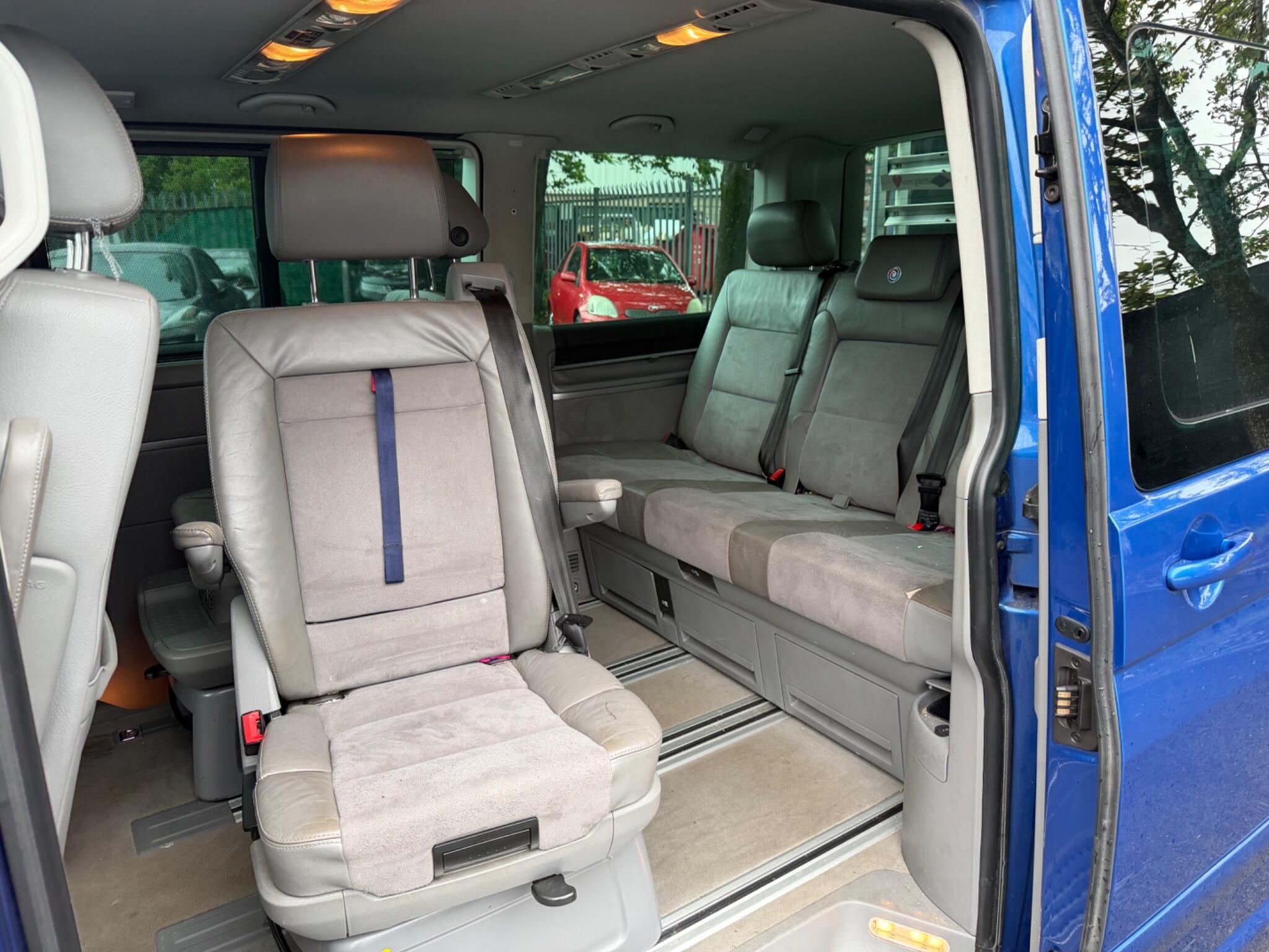 Volkswagen CARAVELLE - Image 3