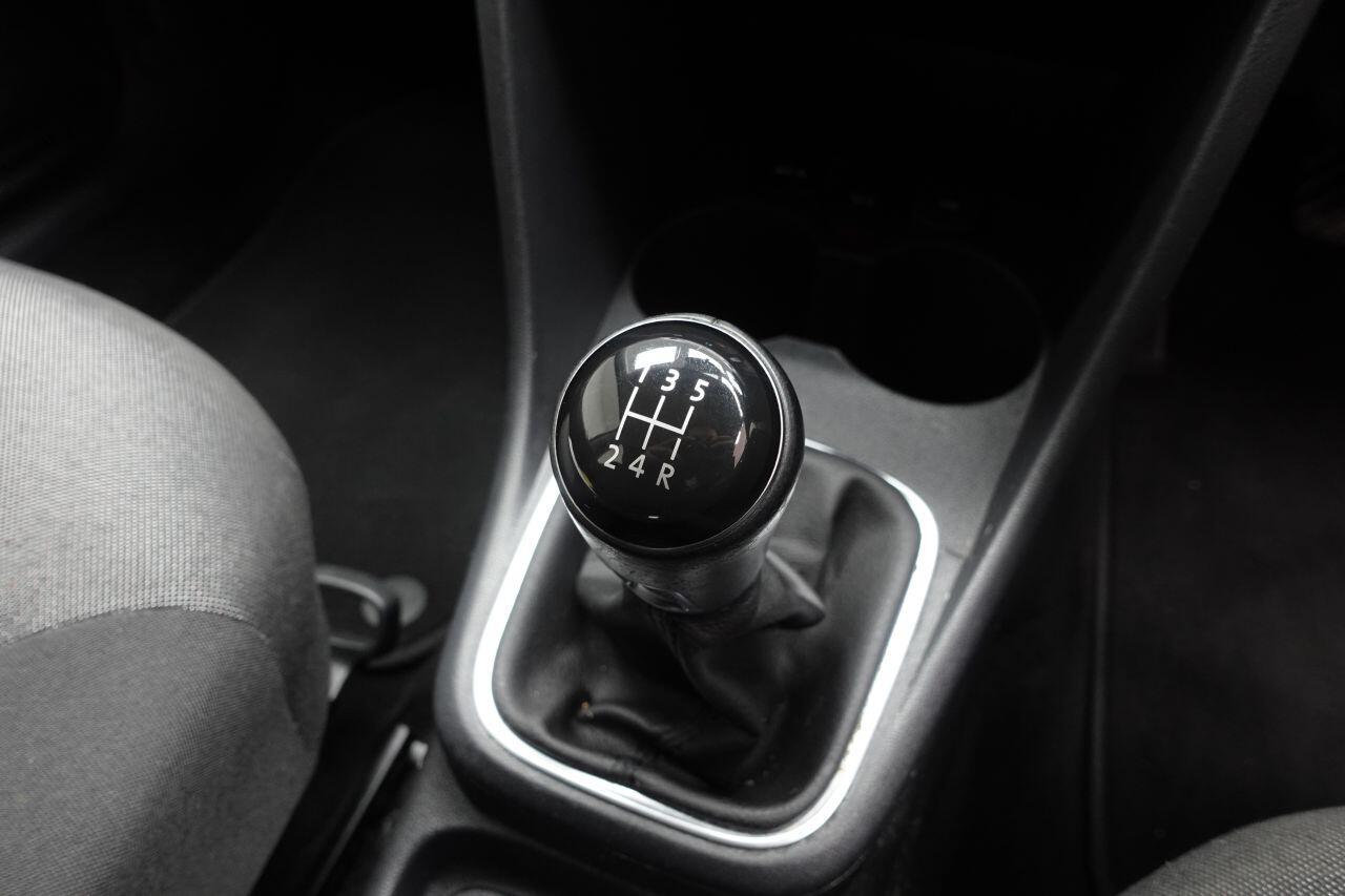 Volkswagen Polo - Image 20